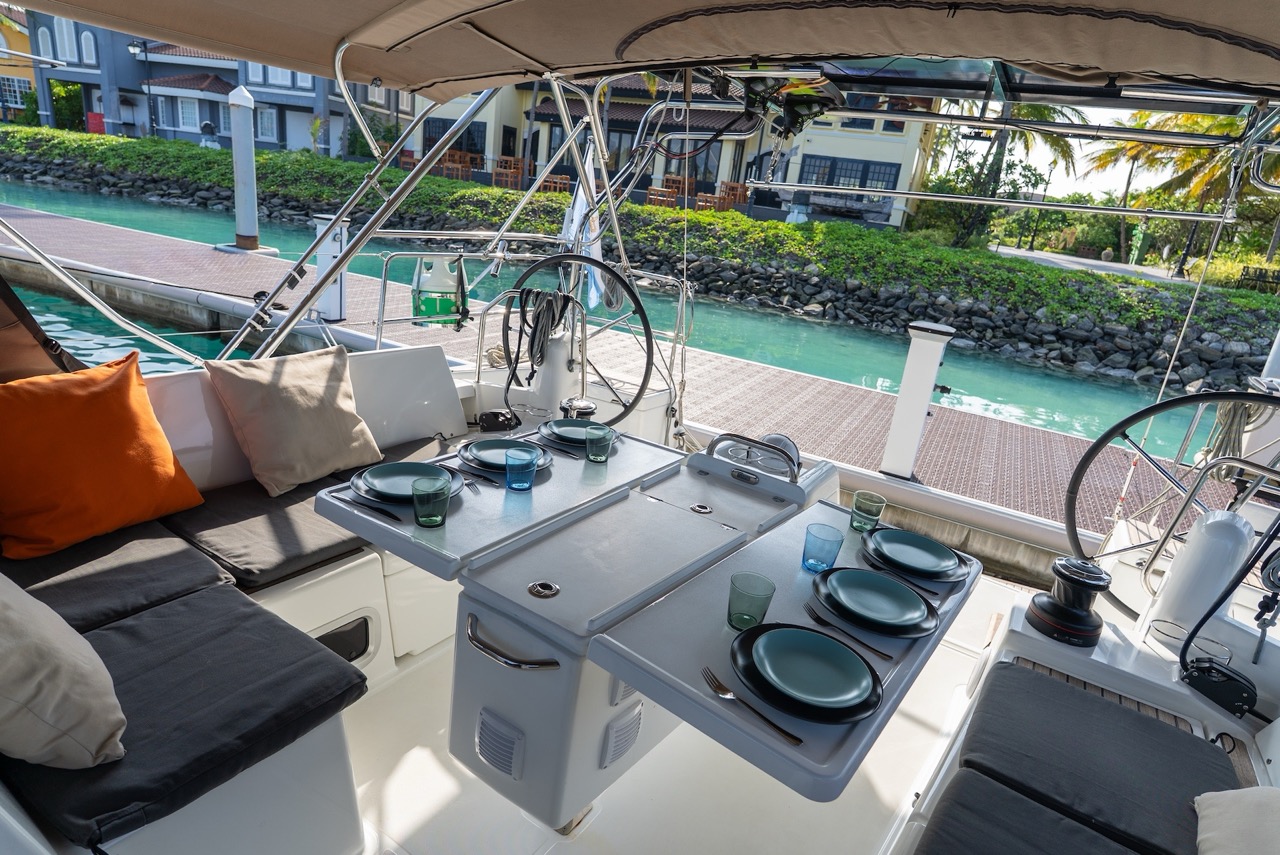 Sun Odyssey 490 — photo 2