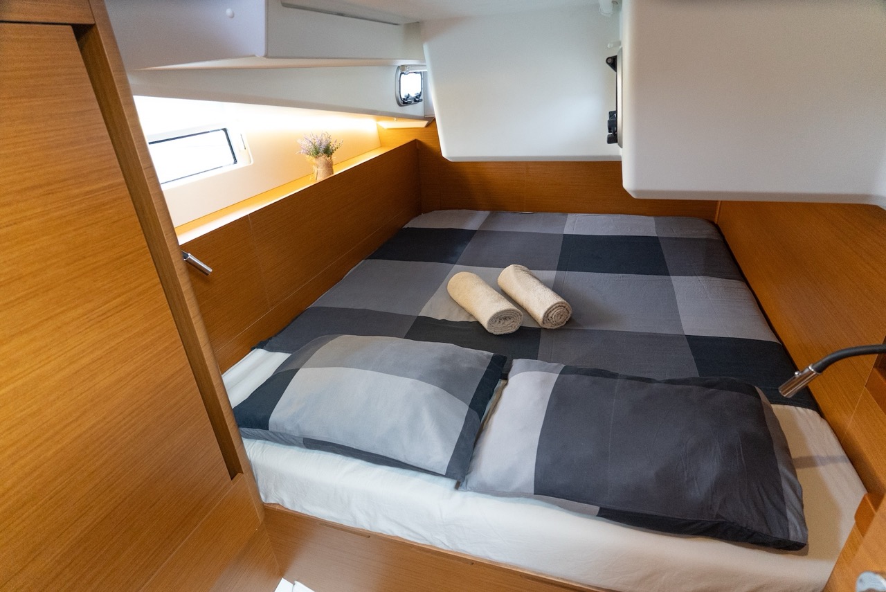 Sun Odyssey 490 — photo 8