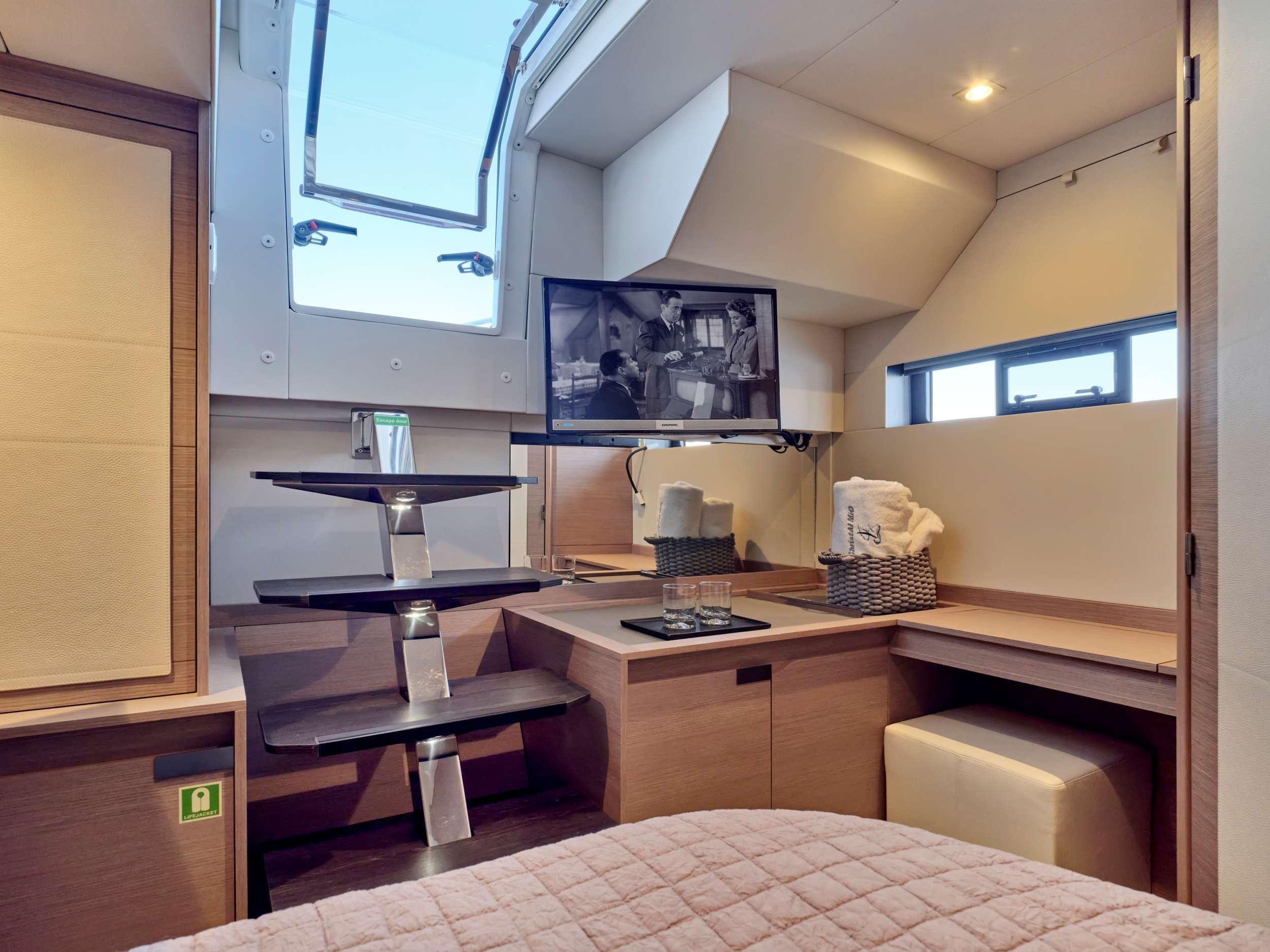 Fountaine Pajot Power Alegria 67 (5 cab) — photo 7