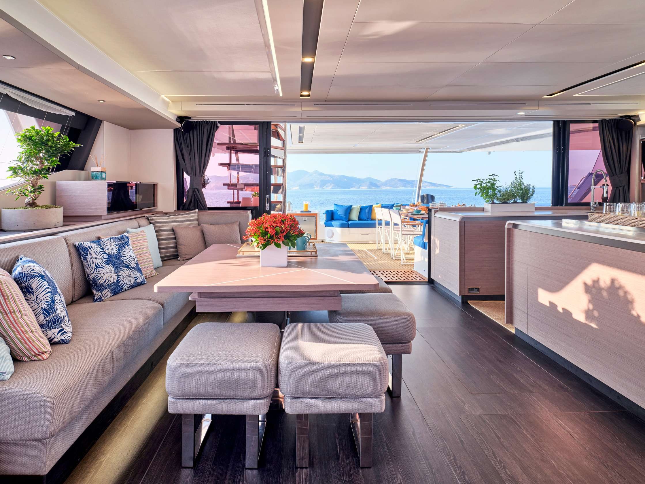 Fountaine Pajot Alegria 67 (5 cab) — photo 8