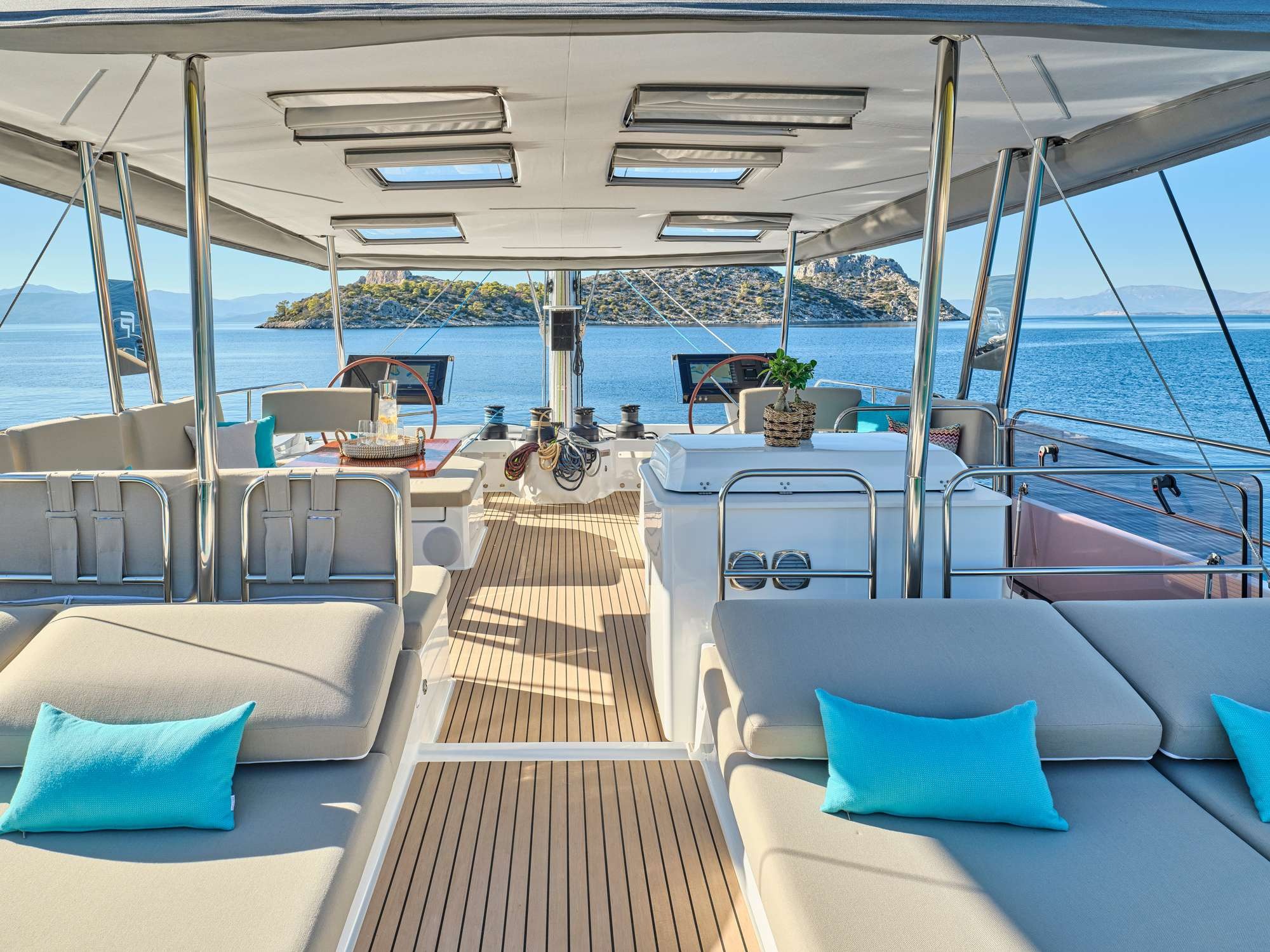 Fountaine Pajot Alegria 67 (5 cab) — photo 3