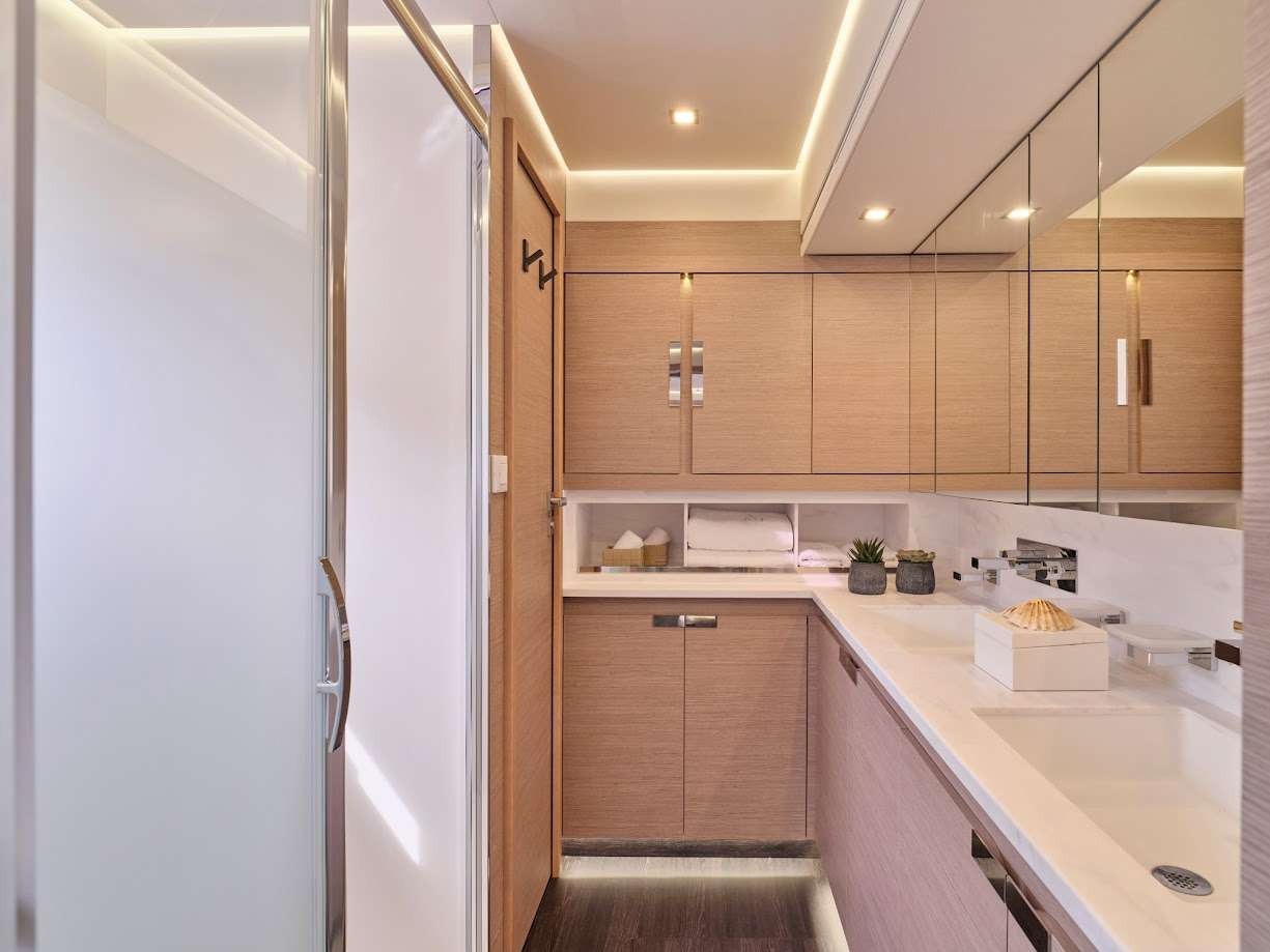 Fountaine Pajot Alegria 67 (5 cab) — photo 8