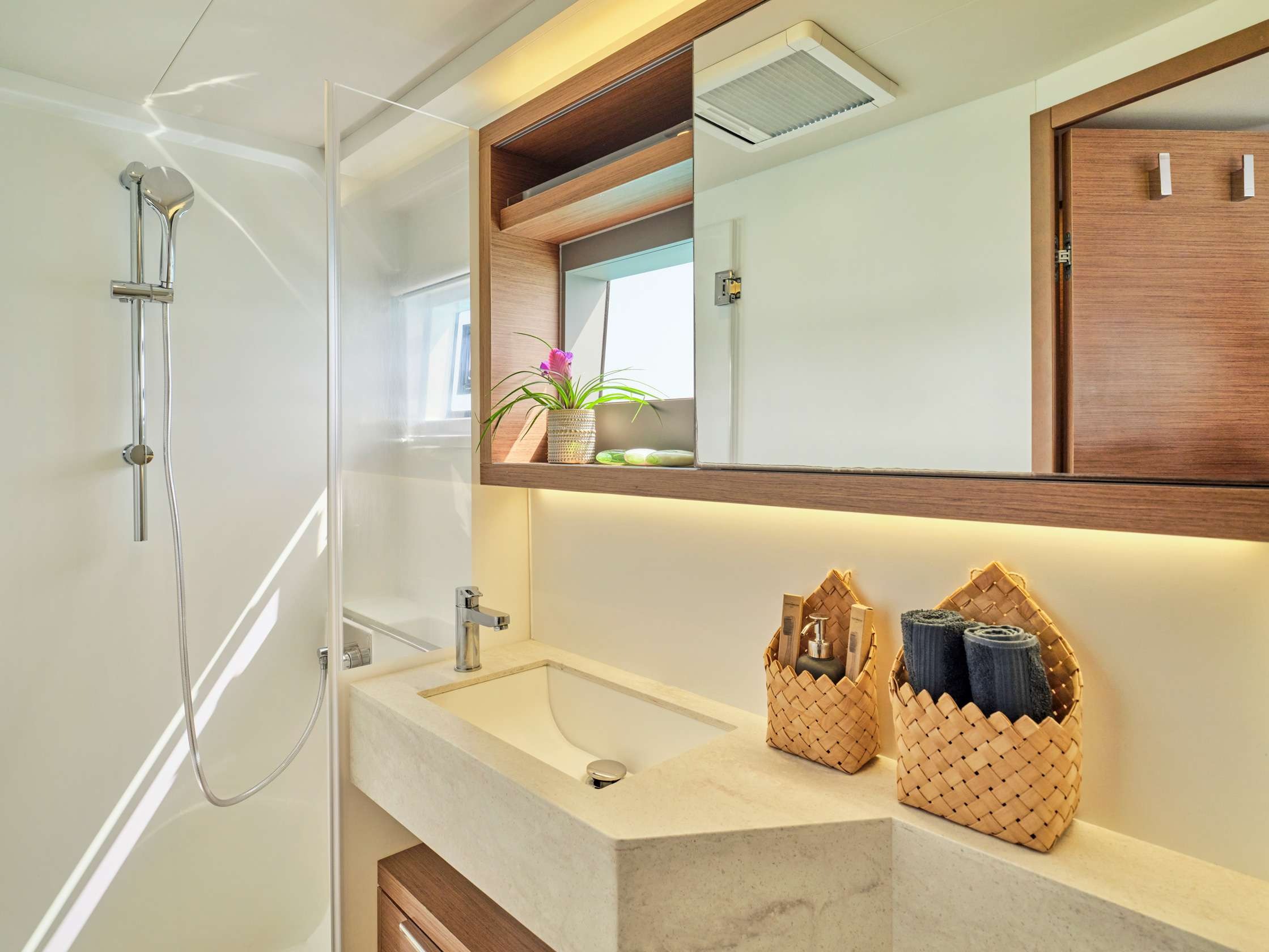 Lagoon 50 (5 cab) — photo 6