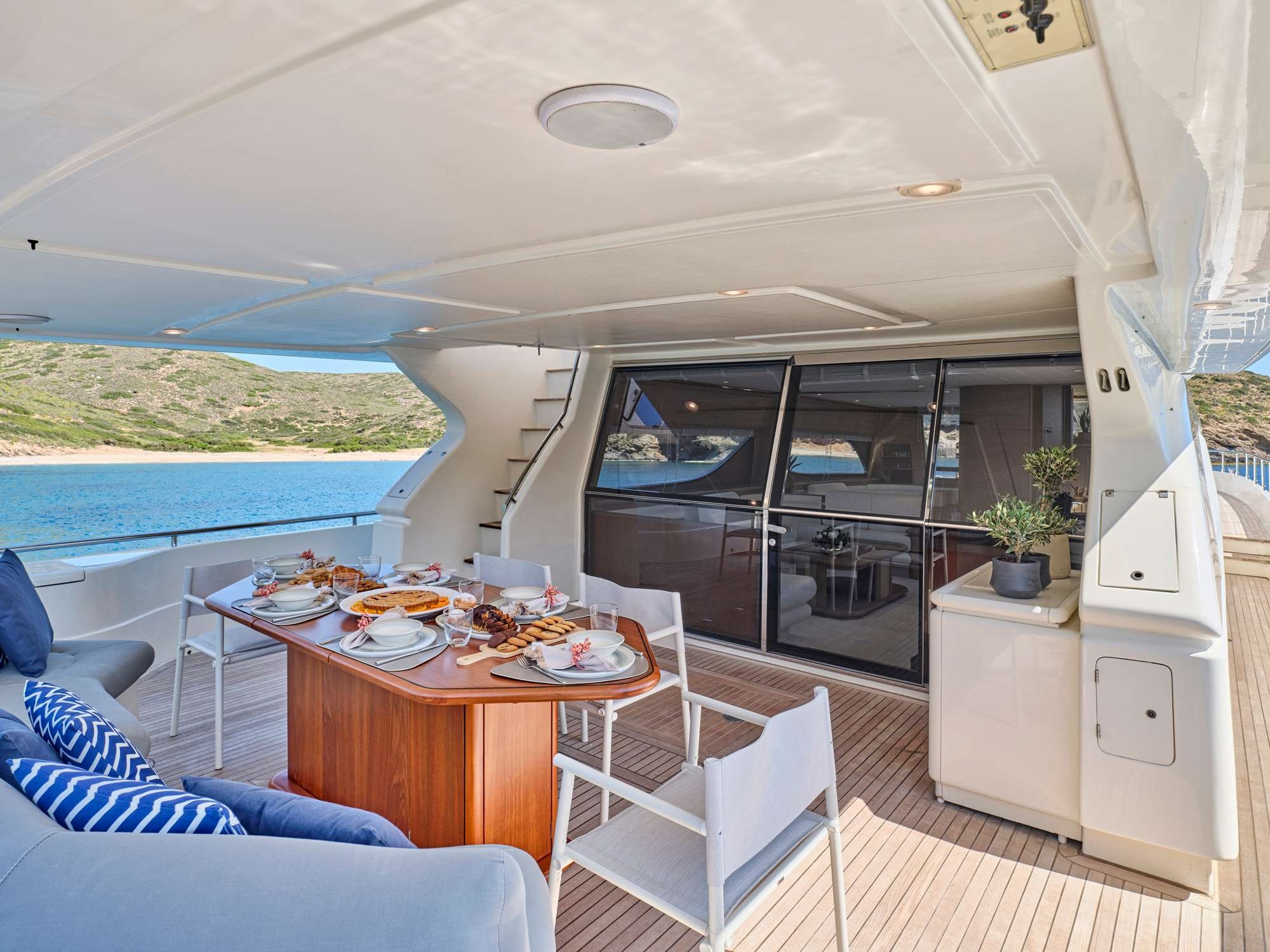 Ferretti 80 — photo 2