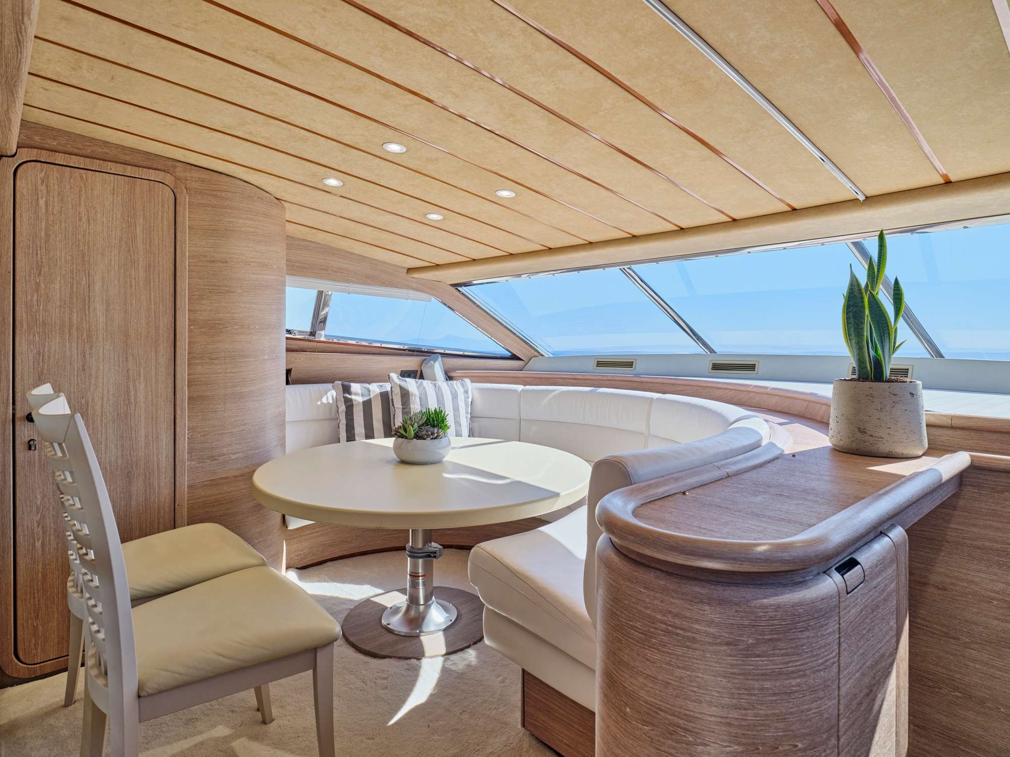 Ferretti 80 — photo 5