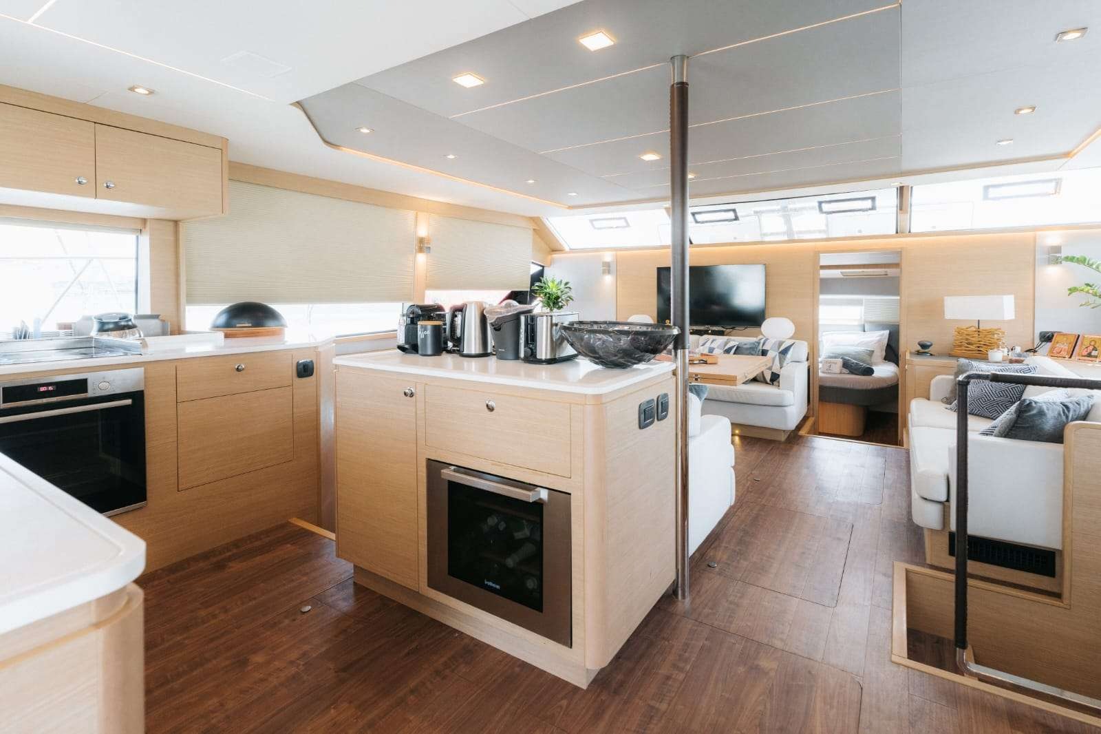 Aquila 54 Yacht — photo 8