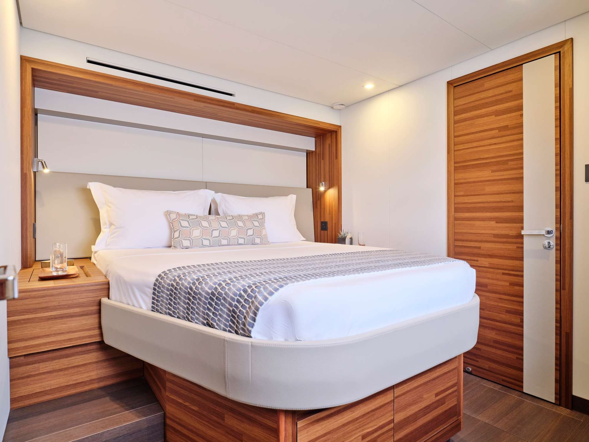 Fountaine Pajot Power 80 (5 cab) — photo 8