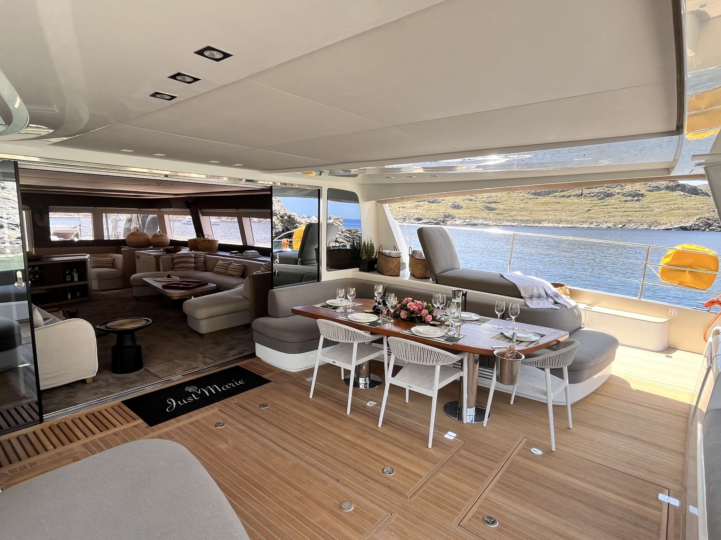 Lagoon Seventy 8 (3 cab) — photo 2