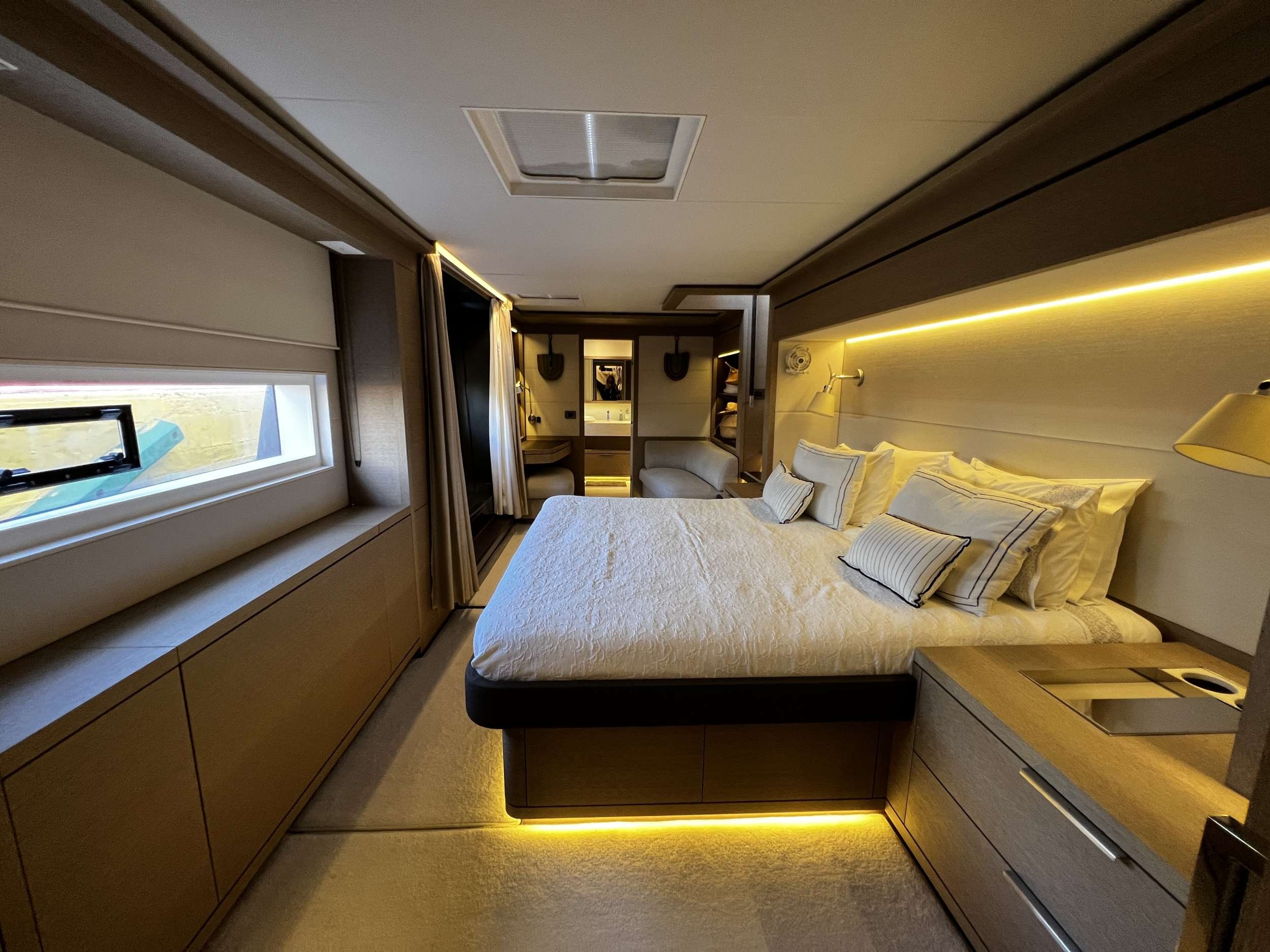 Lagoon Seventy 8 (3 cab) — photo 3