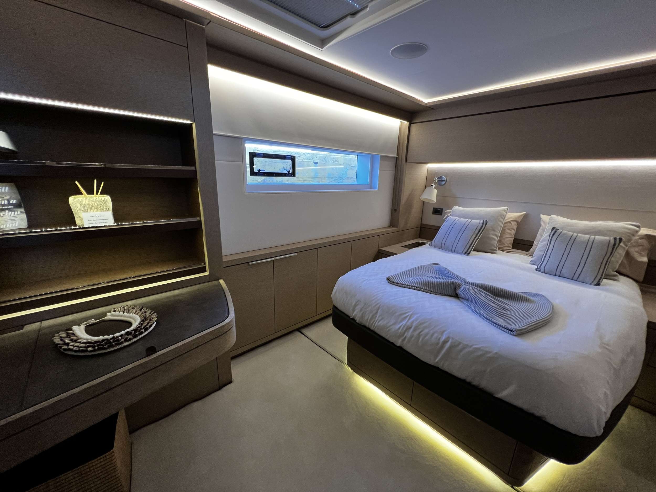 Lagoon Seventy 8 (3 cab) — photo 8