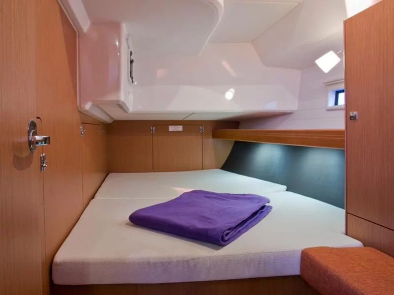 Bavaria 46 Cruiser (DEA) interior - 12