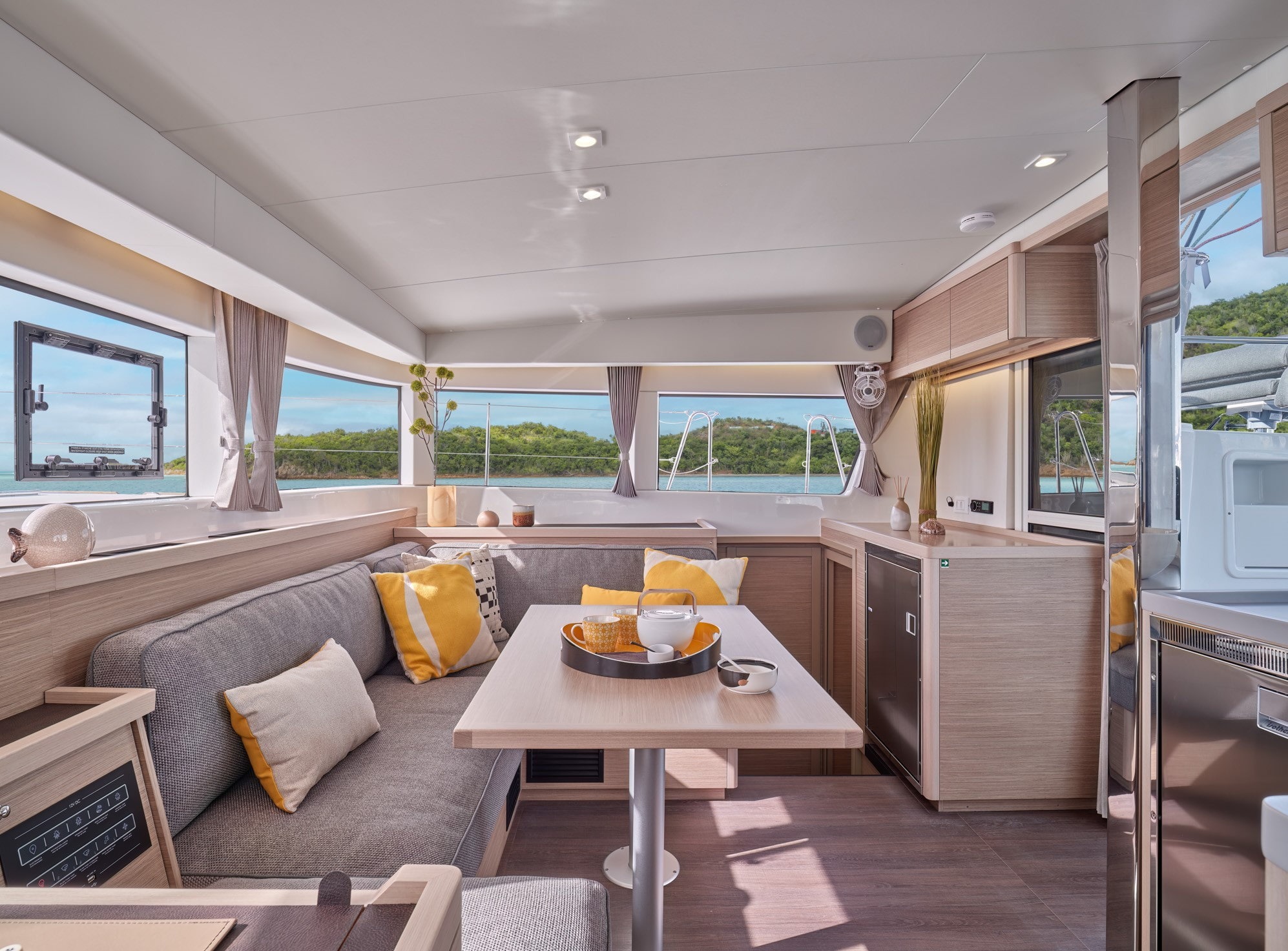 Lagoon 40 — photo 11