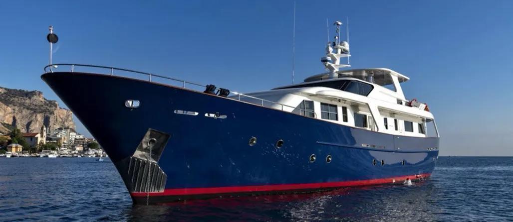 Benetti 105 — photo 2