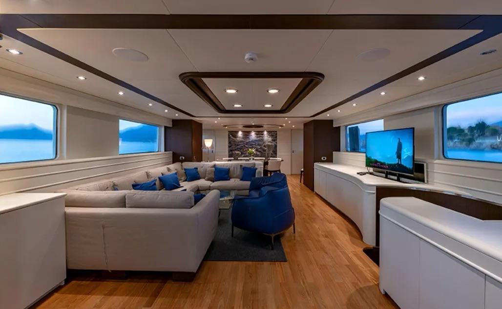Benetti 105 — photo 3
