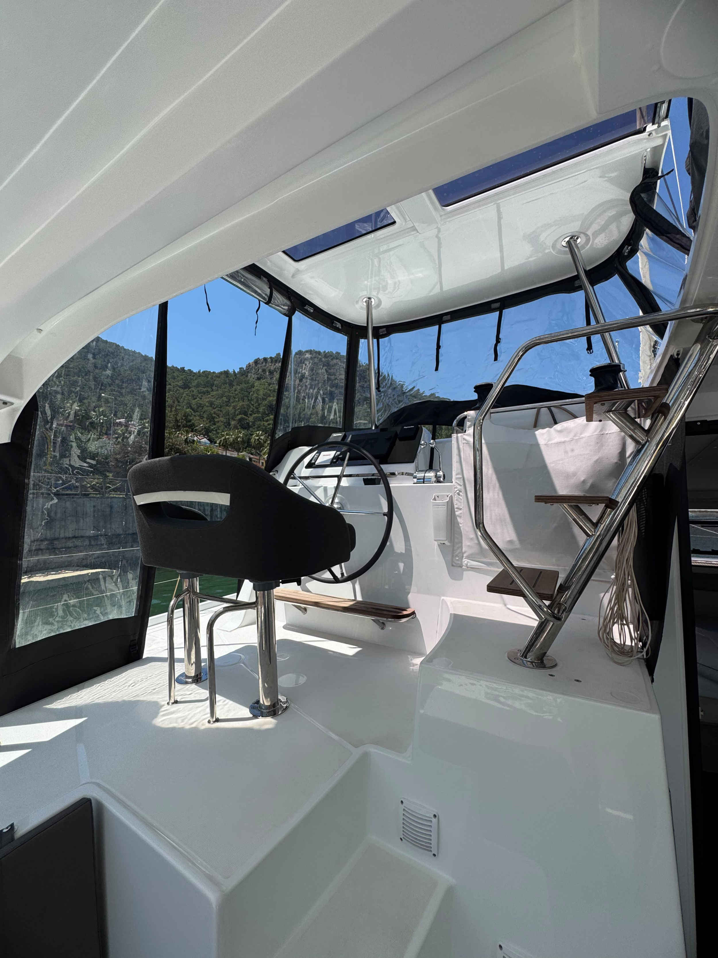 Lagoon 42 — photo 21