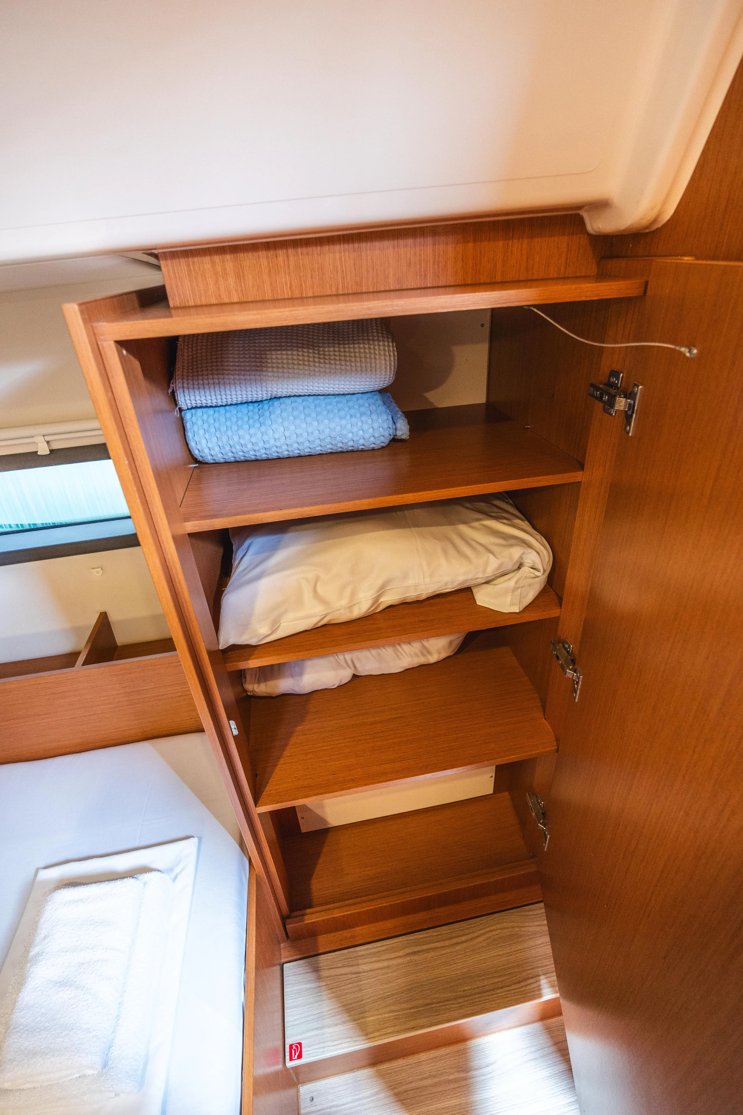 Bavaria C42 (Arian)  - 4