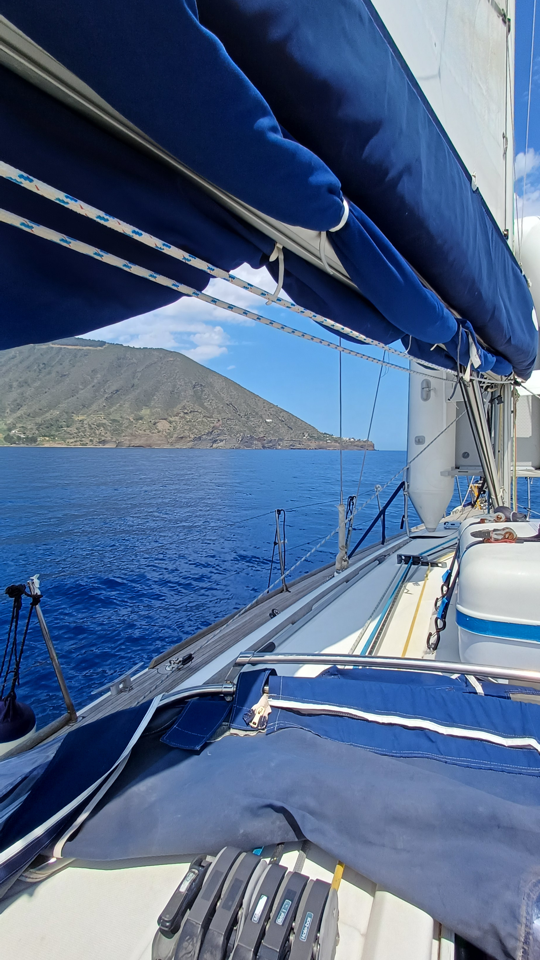 Dufour 40 Performance — photo 8