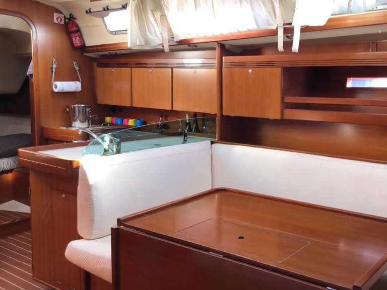 Dufour 40 Performance — photo 16