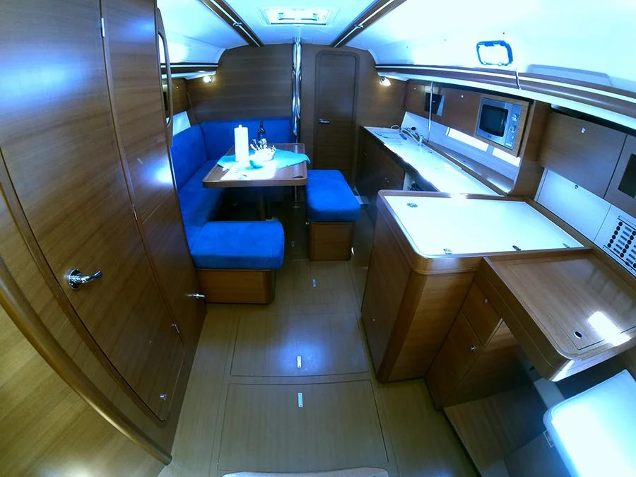 Dufour 375 GL (China girl)  - 21