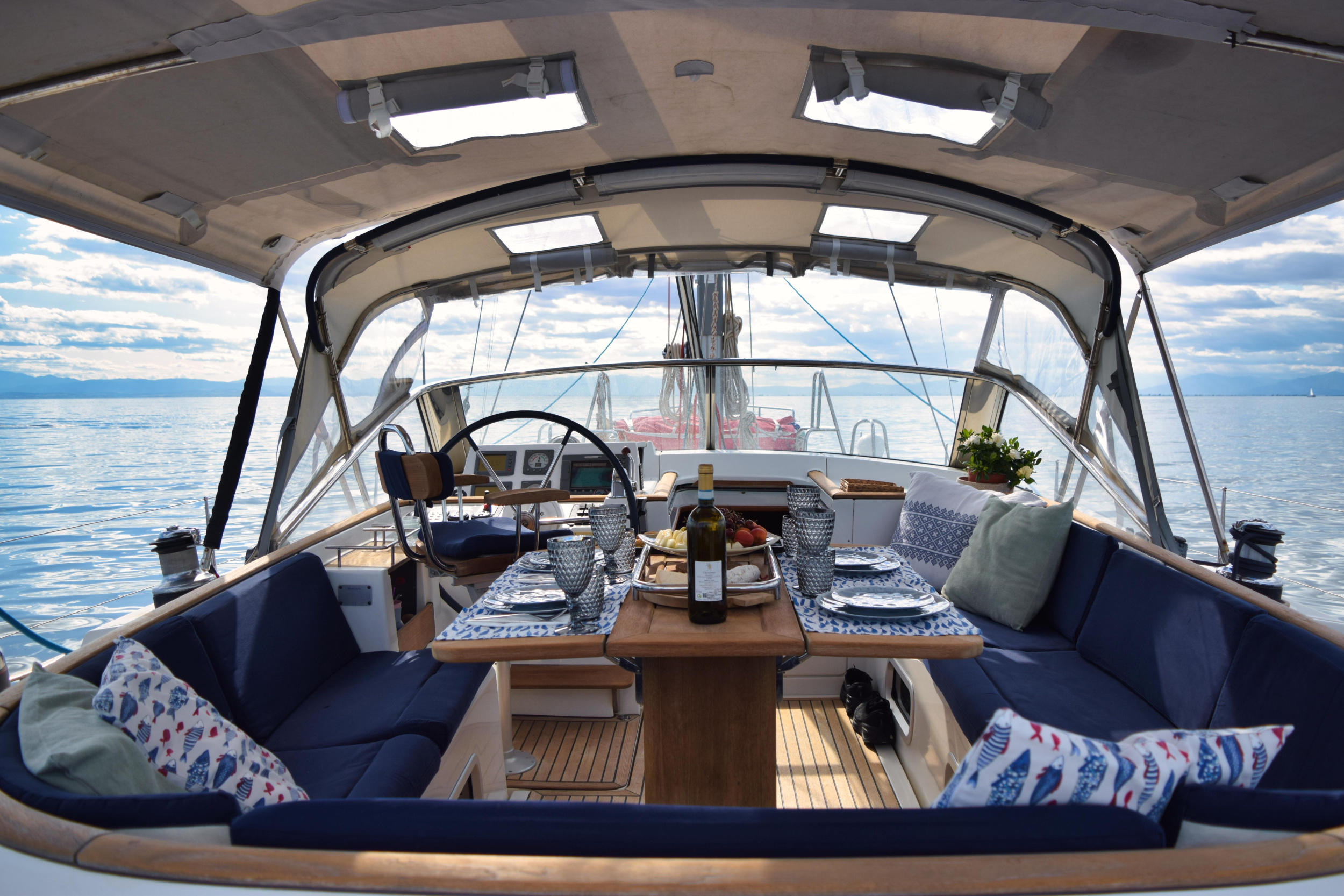Beneteau 57 (Owner Version) — photo 9