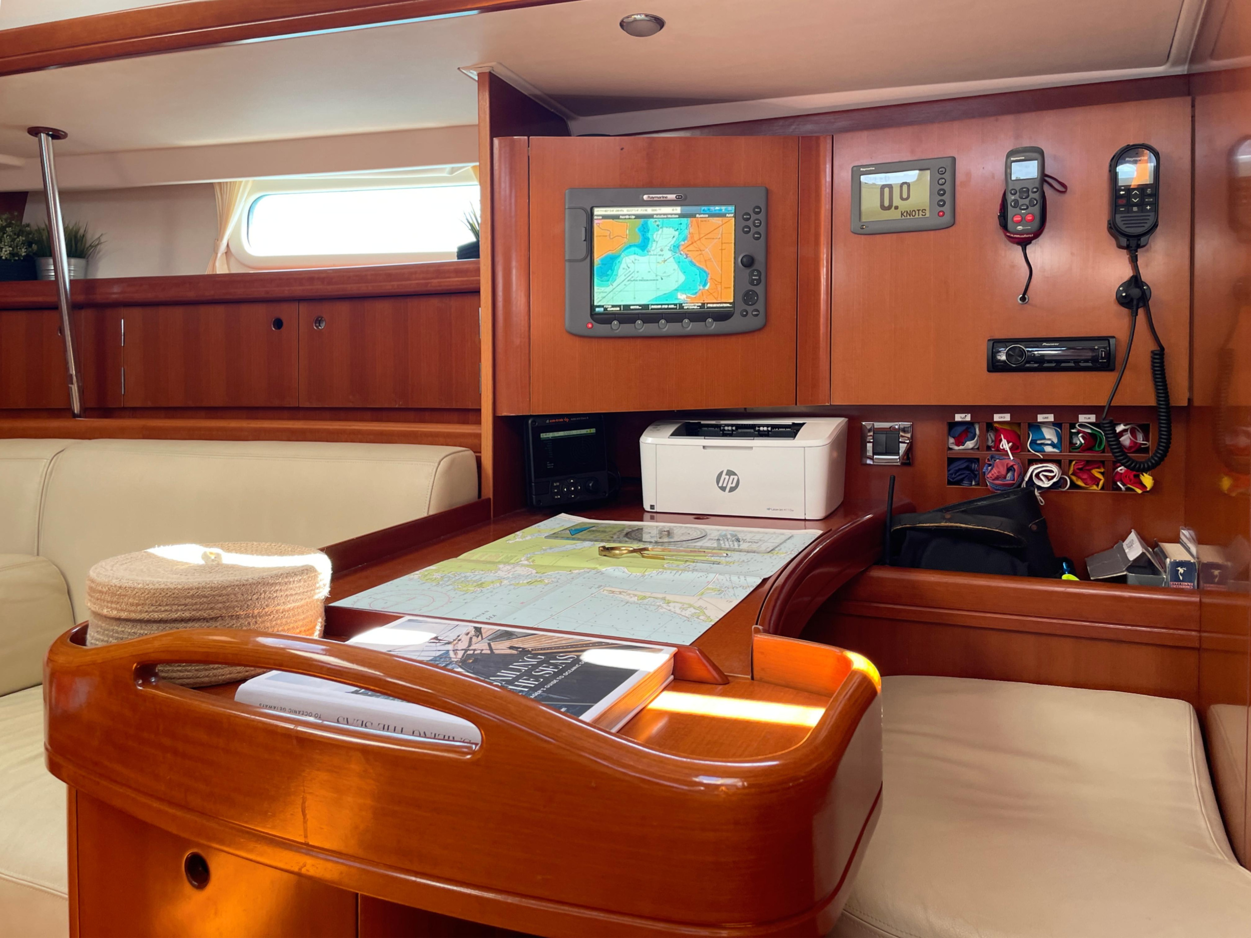 Beneteau 57 (Owner Version) — photo 12