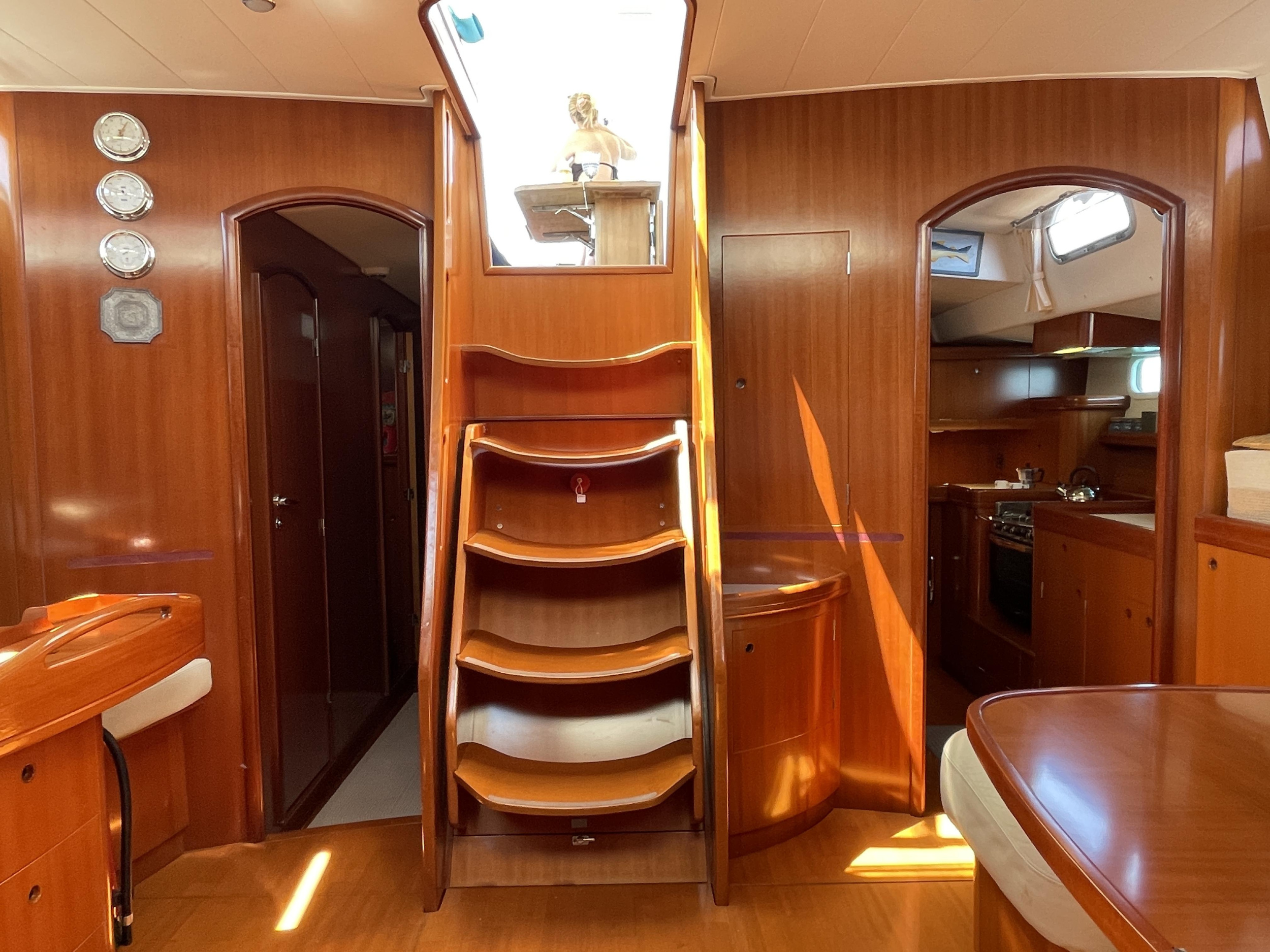 Beneteau 57 (Owner Version) — photo 10
