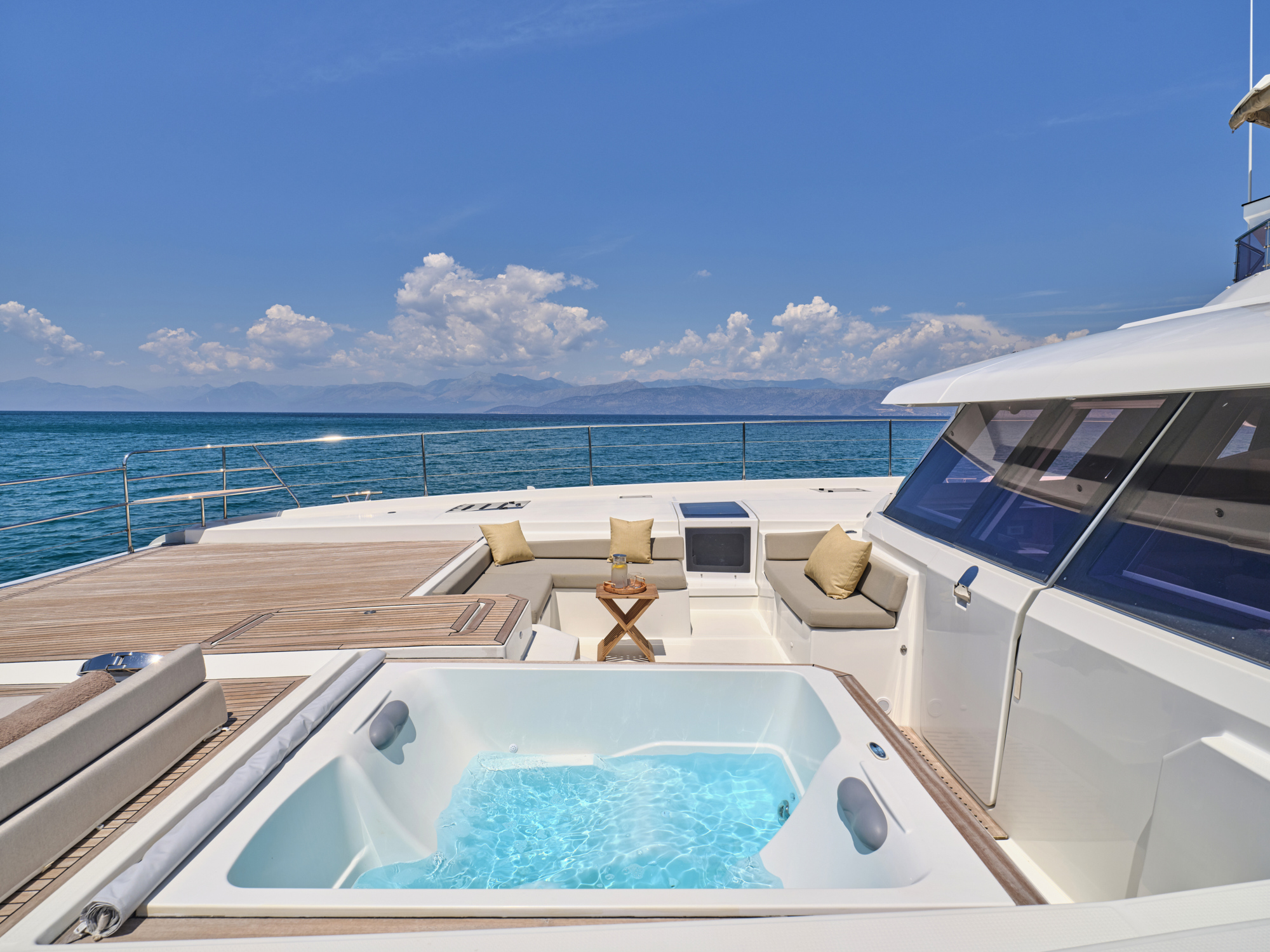 Fountaine Pajot Power Alegria 67 (5 cab) — photo 34