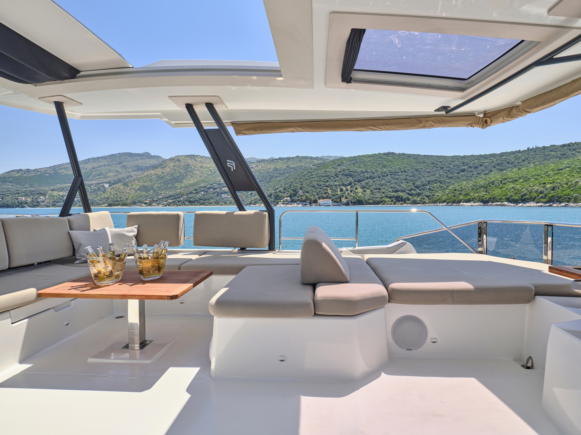 Fountaine Pajot Power Alegria 67 (5 cab) — photo 57