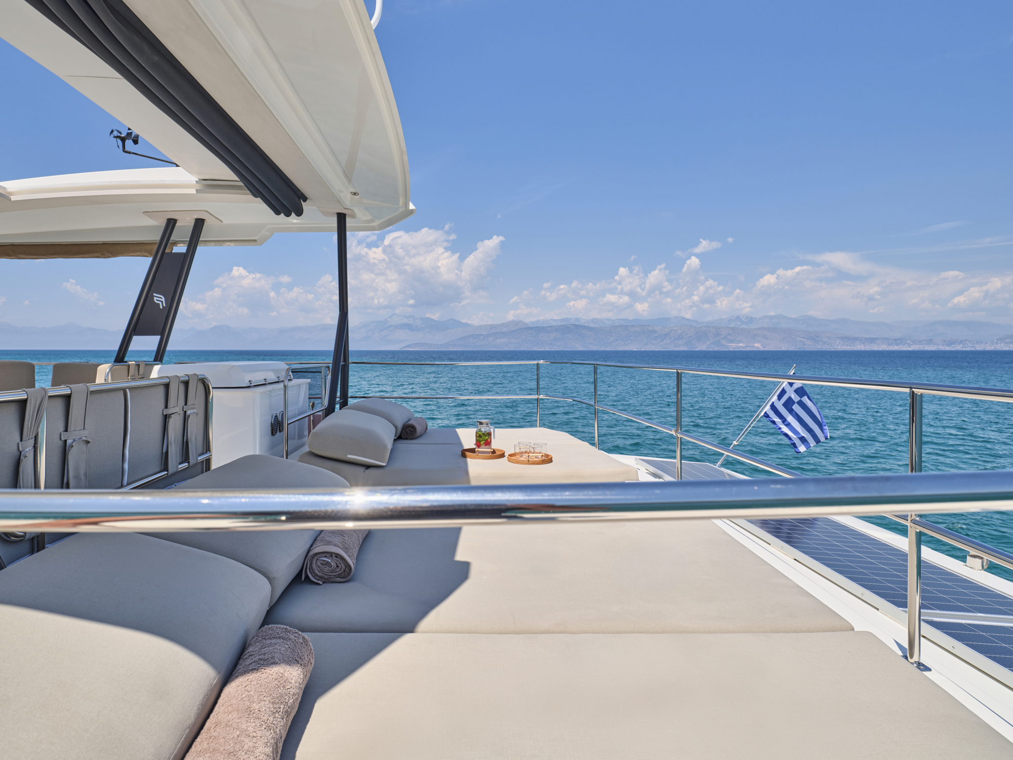 Fountaine Pajot Power Alegria 67 (5 cab) — photo 30