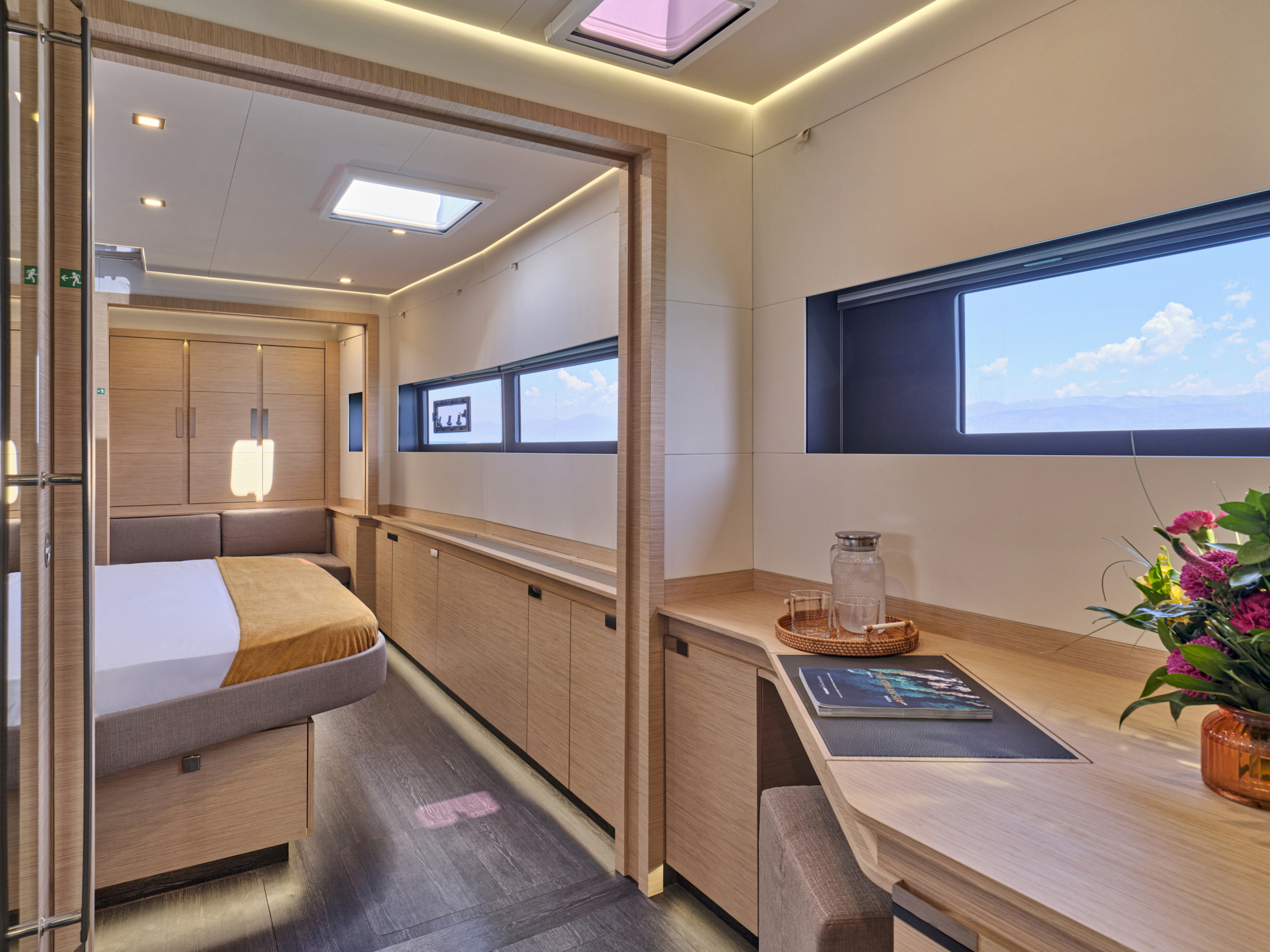Fountaine Pajot Power Alegria 67 (5 cab) — photo 22