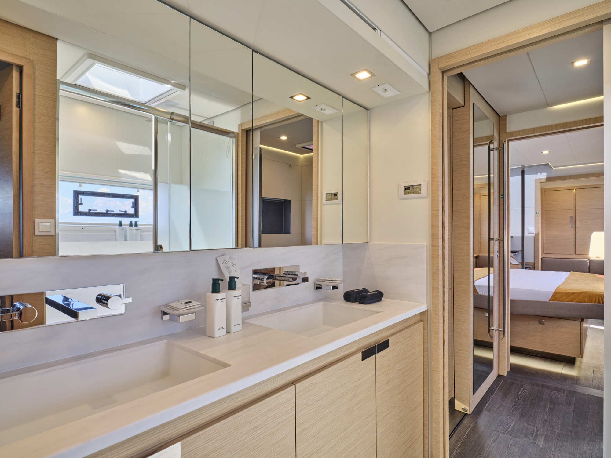 Fountaine Pajot Power Alegria 67 (5 cab) — photo 4
