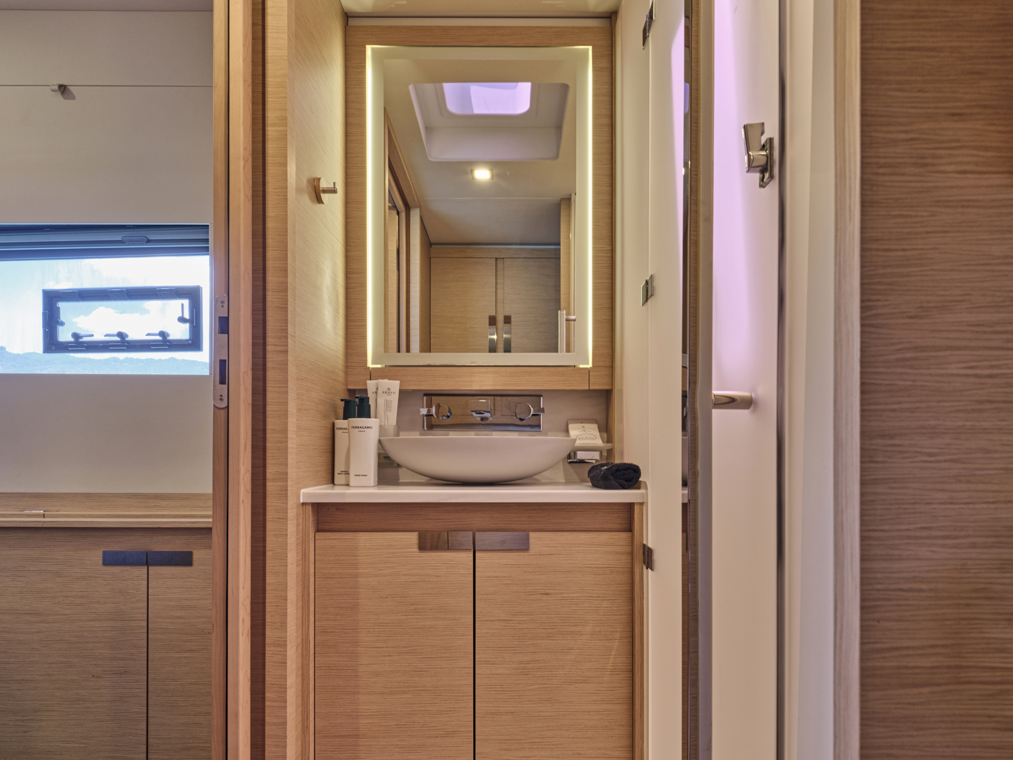 Fountaine Pajot Power Alegria 67 (5 cab) — photo 7