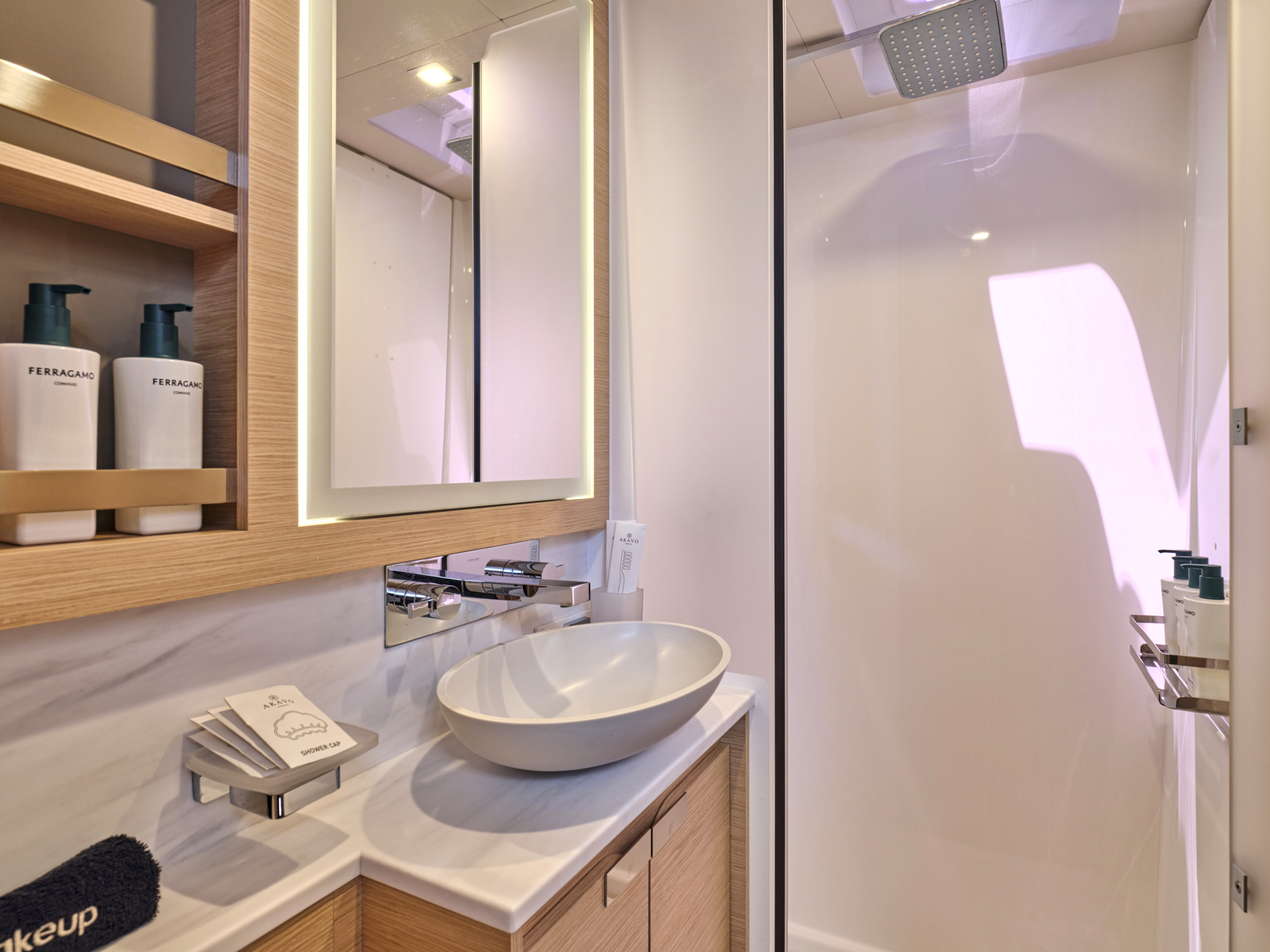 Fountaine Pajot Power Alegria 67 (5 cab) — photo 24