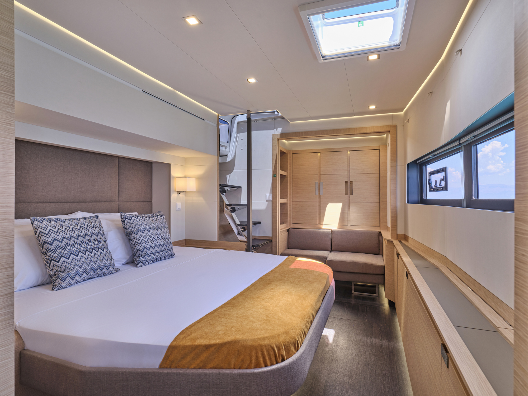 Fountaine Pajot Power Alegria 67 (5 cab) — photo 43