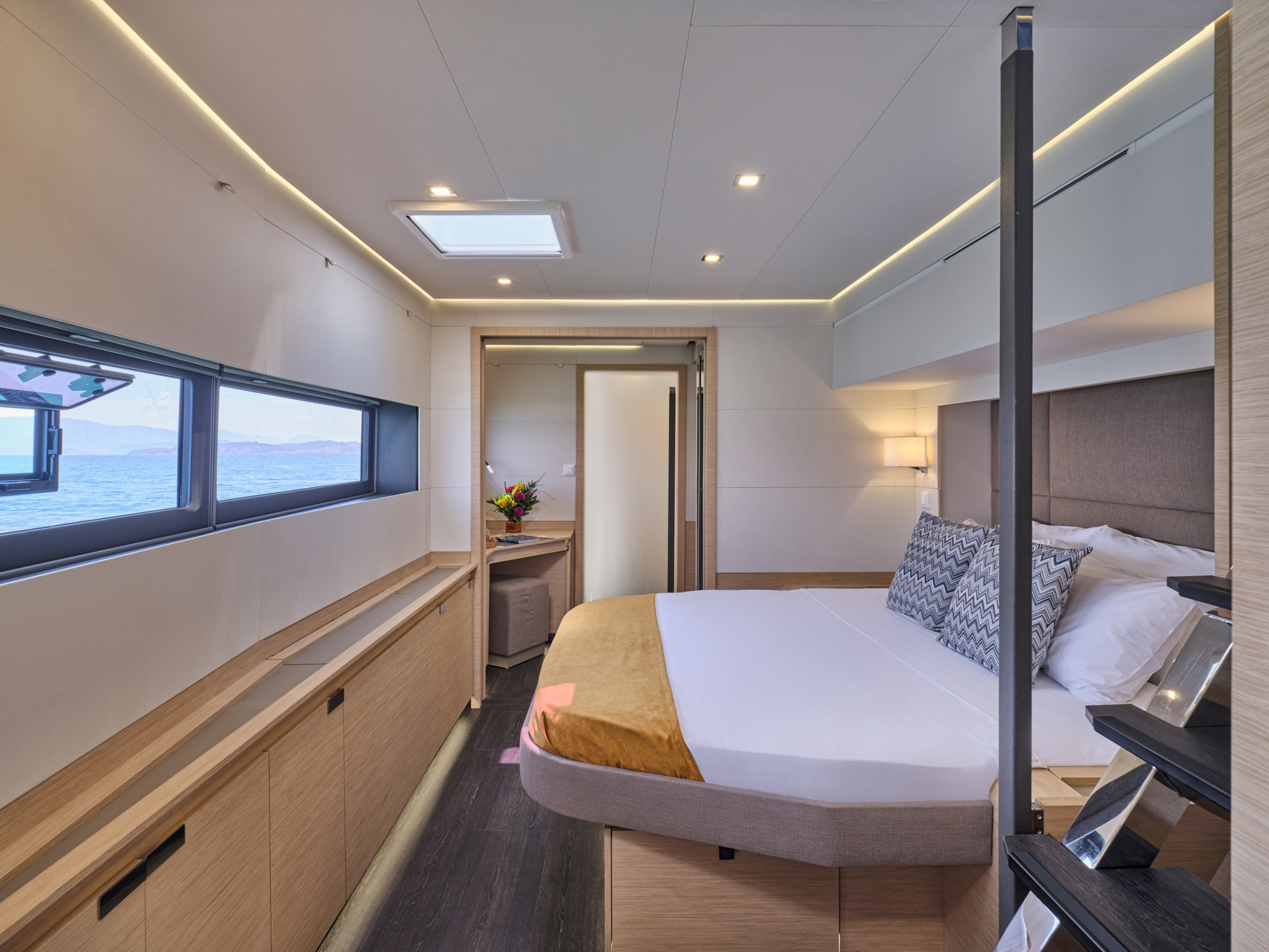 Fountaine Pajot Power Alegria 67 (5 cab) — photo 44