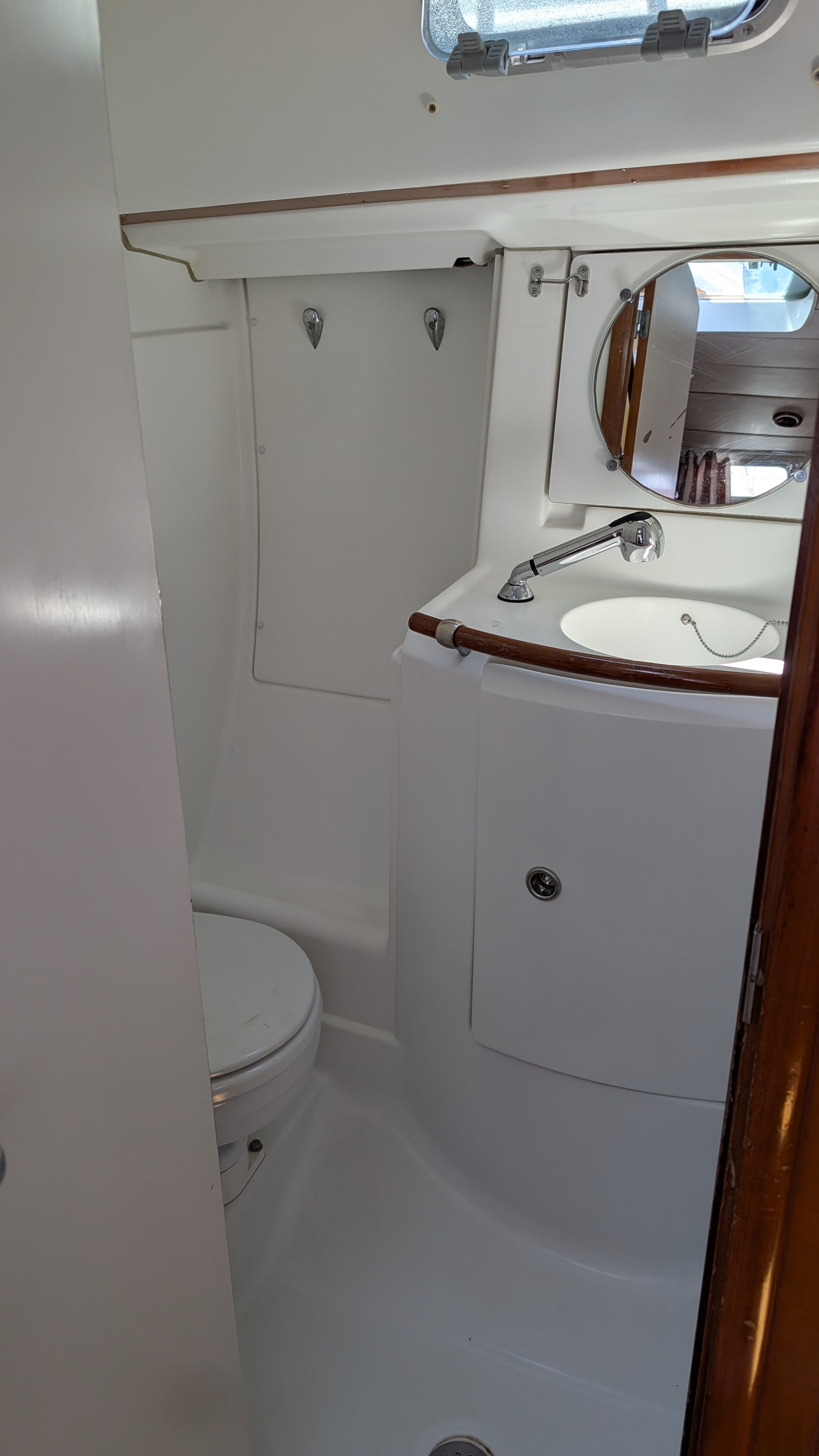 Oceanis Clipper 411 — photo 12