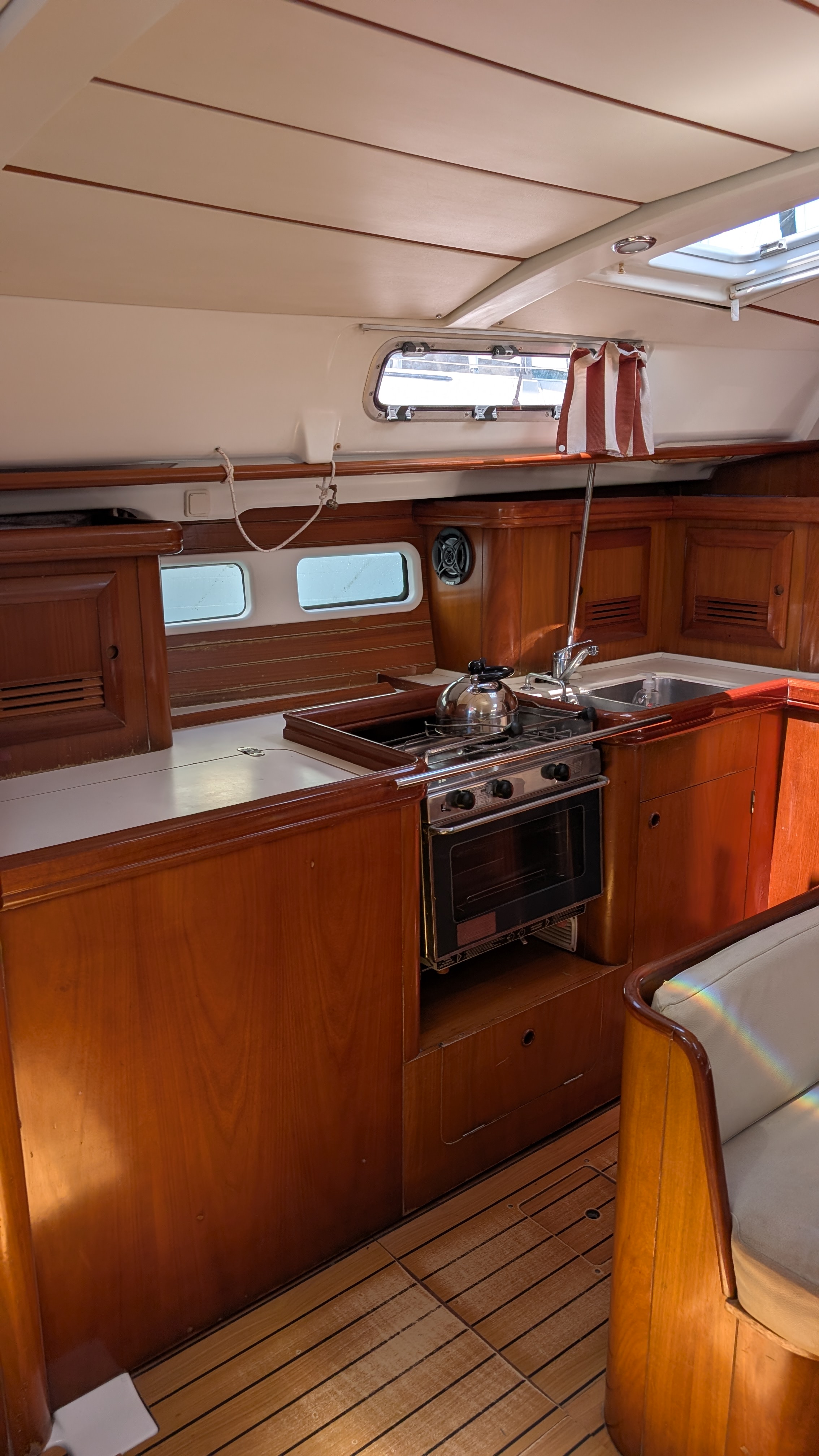Oceanis Clipper 411 — photo 3