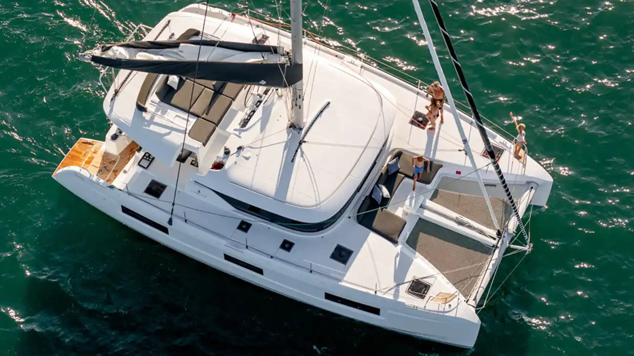 Lagoon 46 — photo 13