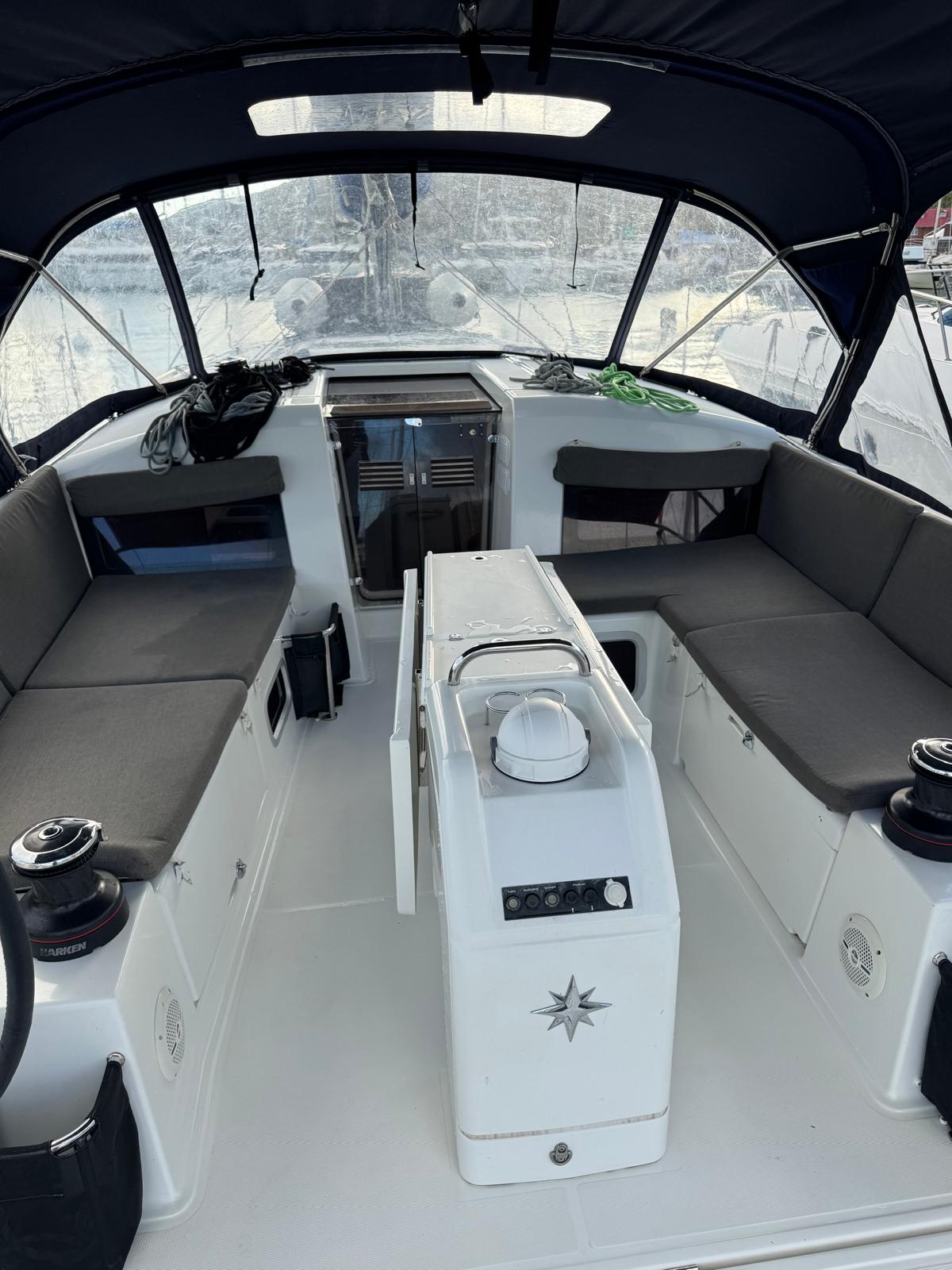 Sun Odyssey 440 — photo 2