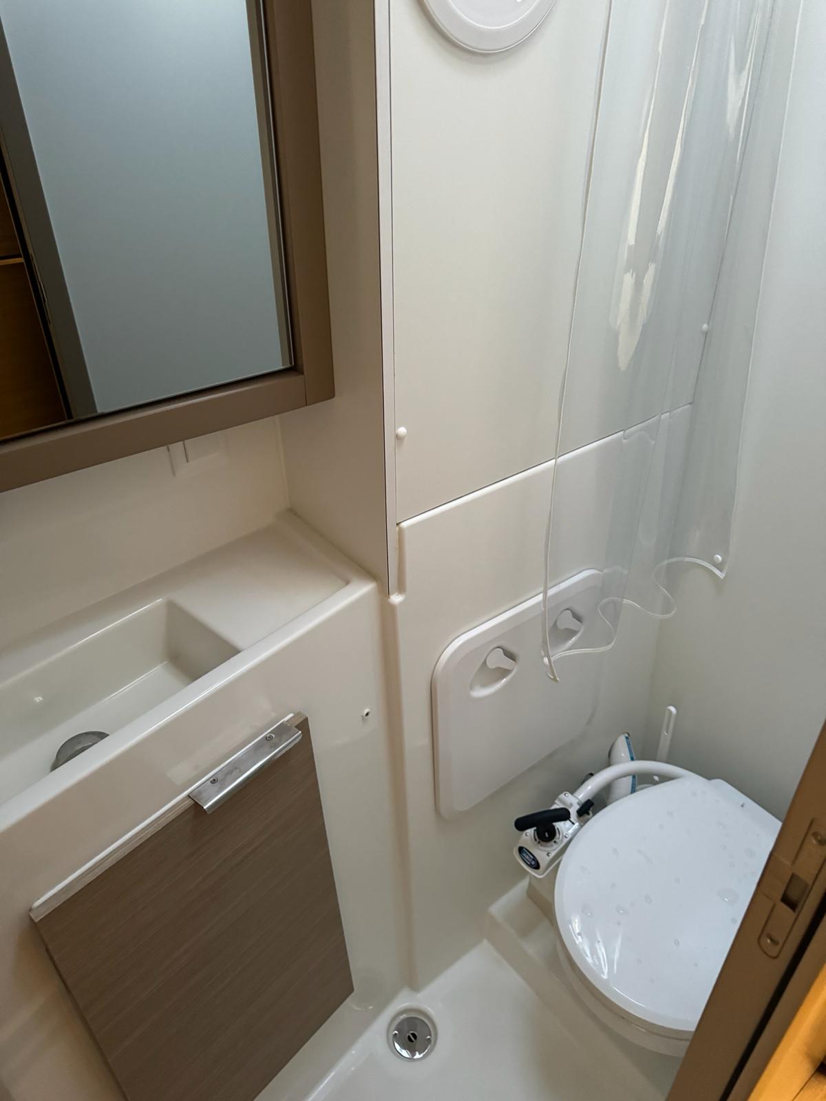 Lagoon 40 — photo 11