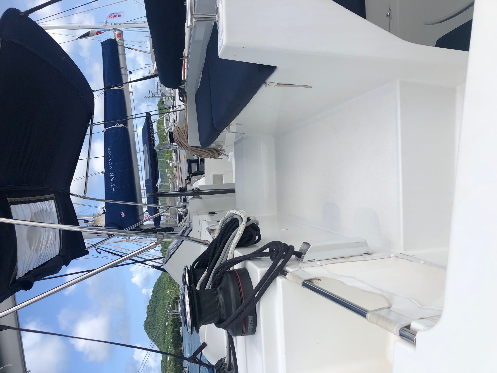 Lagoon 450 — photo 11