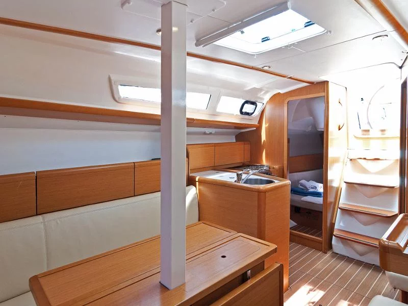 Sun Odyssey 33i (Buena Suerte) interior - 9