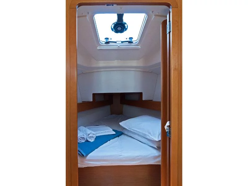 Sun Odyssey 33i (Buena Suerte) interior - 3