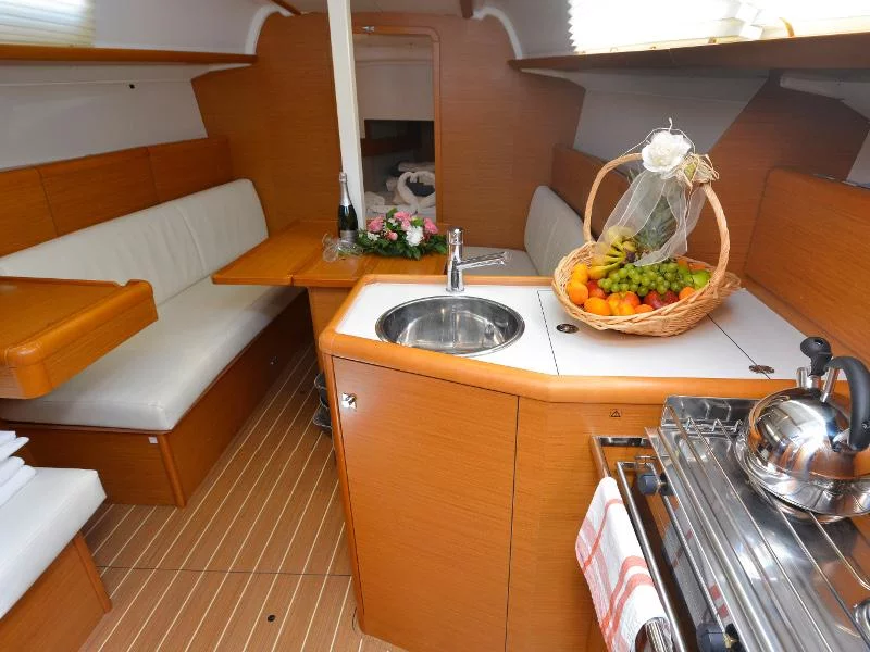 Sun Odyssey 33i (Hasta Siempre) interior - 9