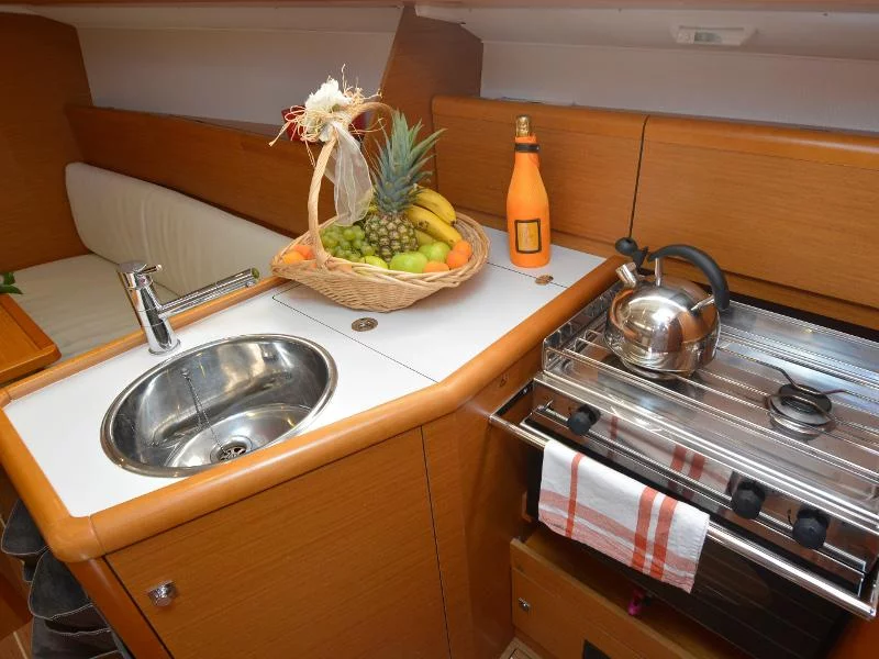 Sun Odyssey 33i (Hasta Siempre) interior - 12