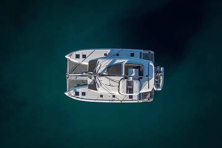 Lagoon 43 (5 cab) — photo 8