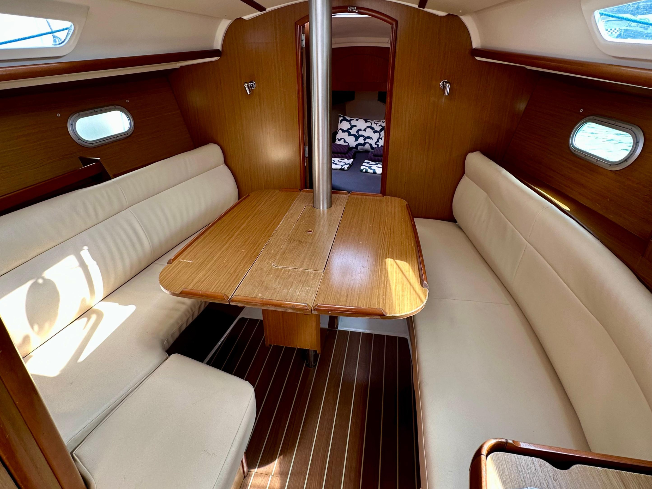 Sun Odyssey 32i — photo 10
