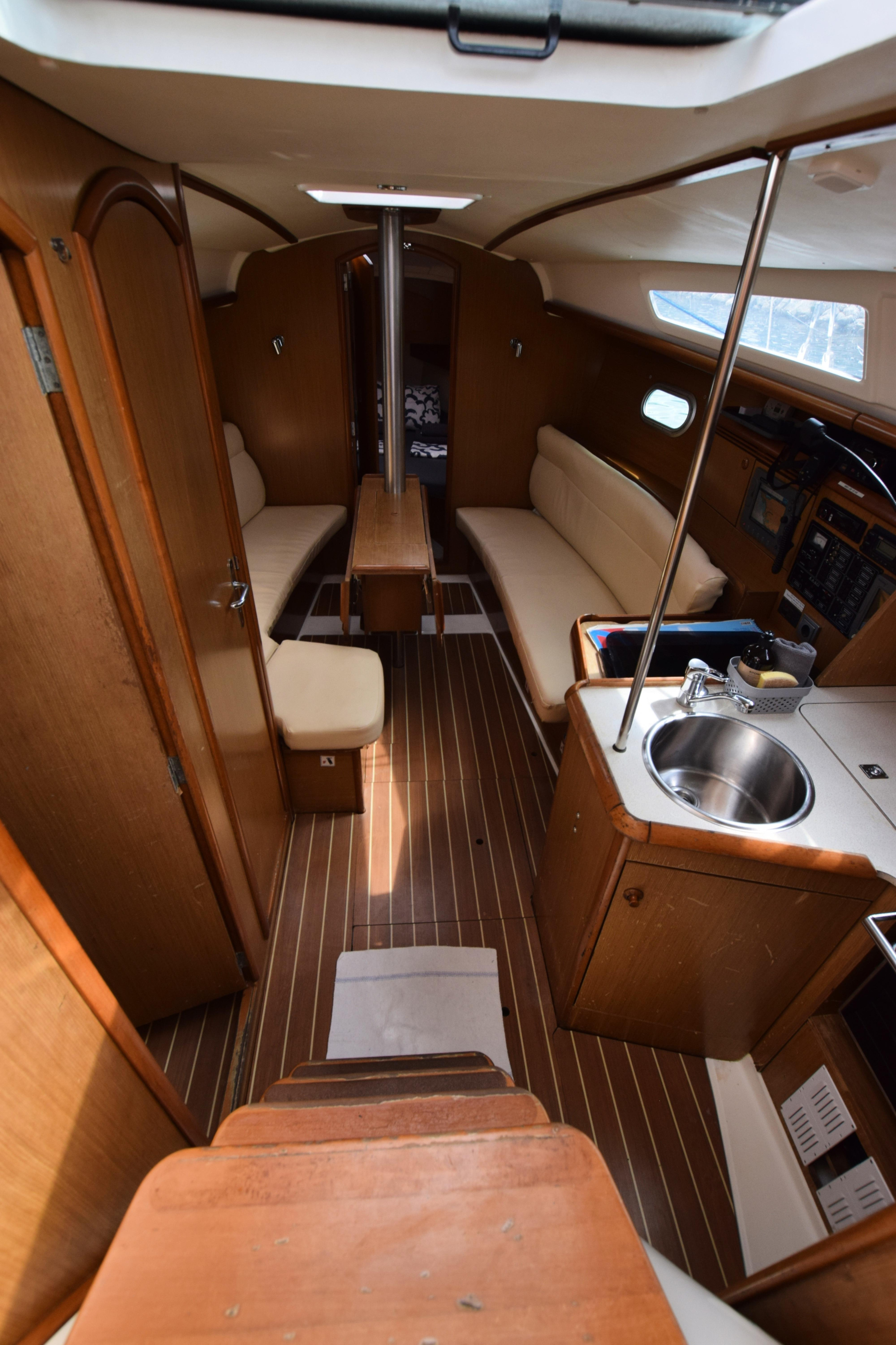 Sun Odyssey 32i — photo 11