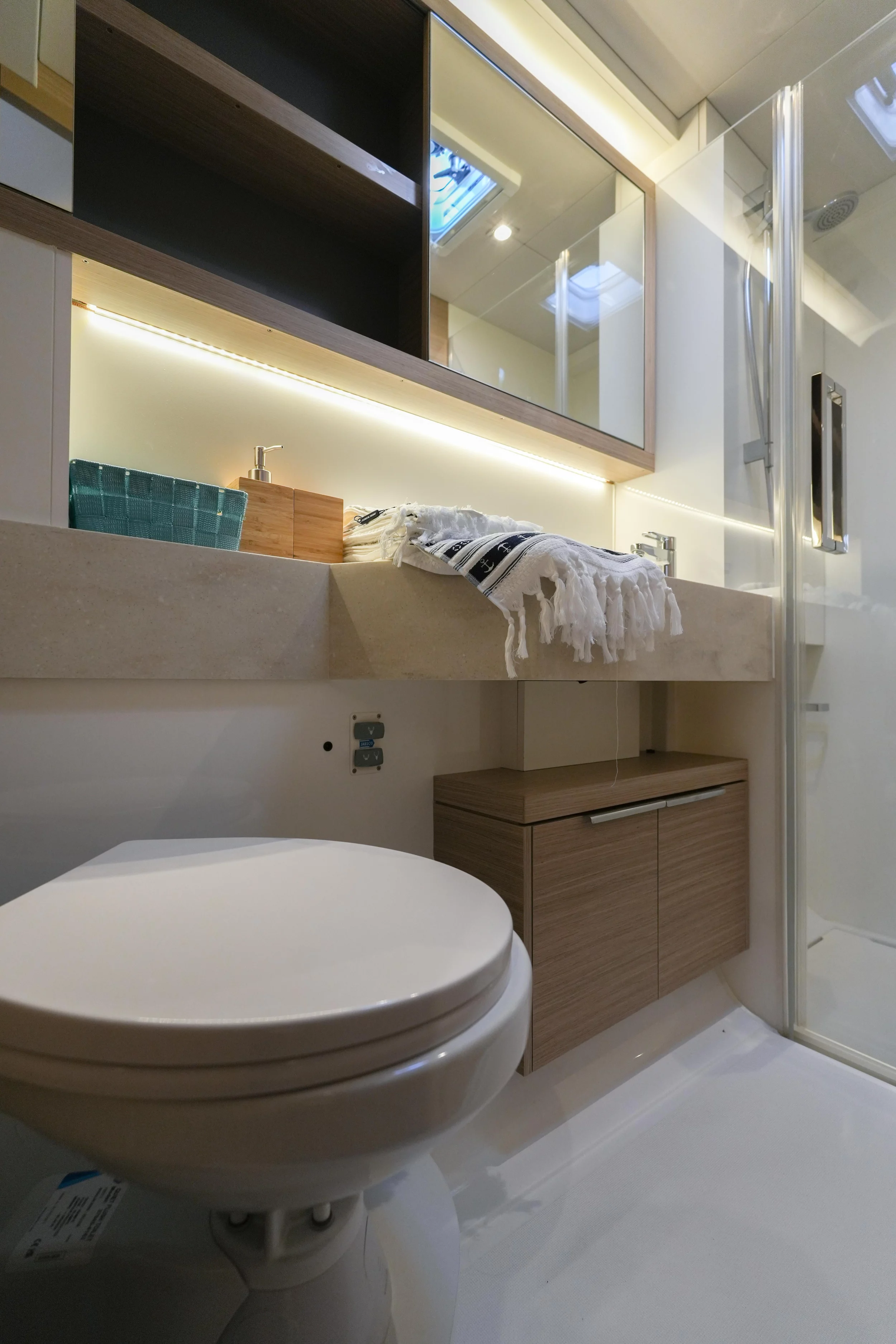 Lagoon 51 (Lady G)  - 9
