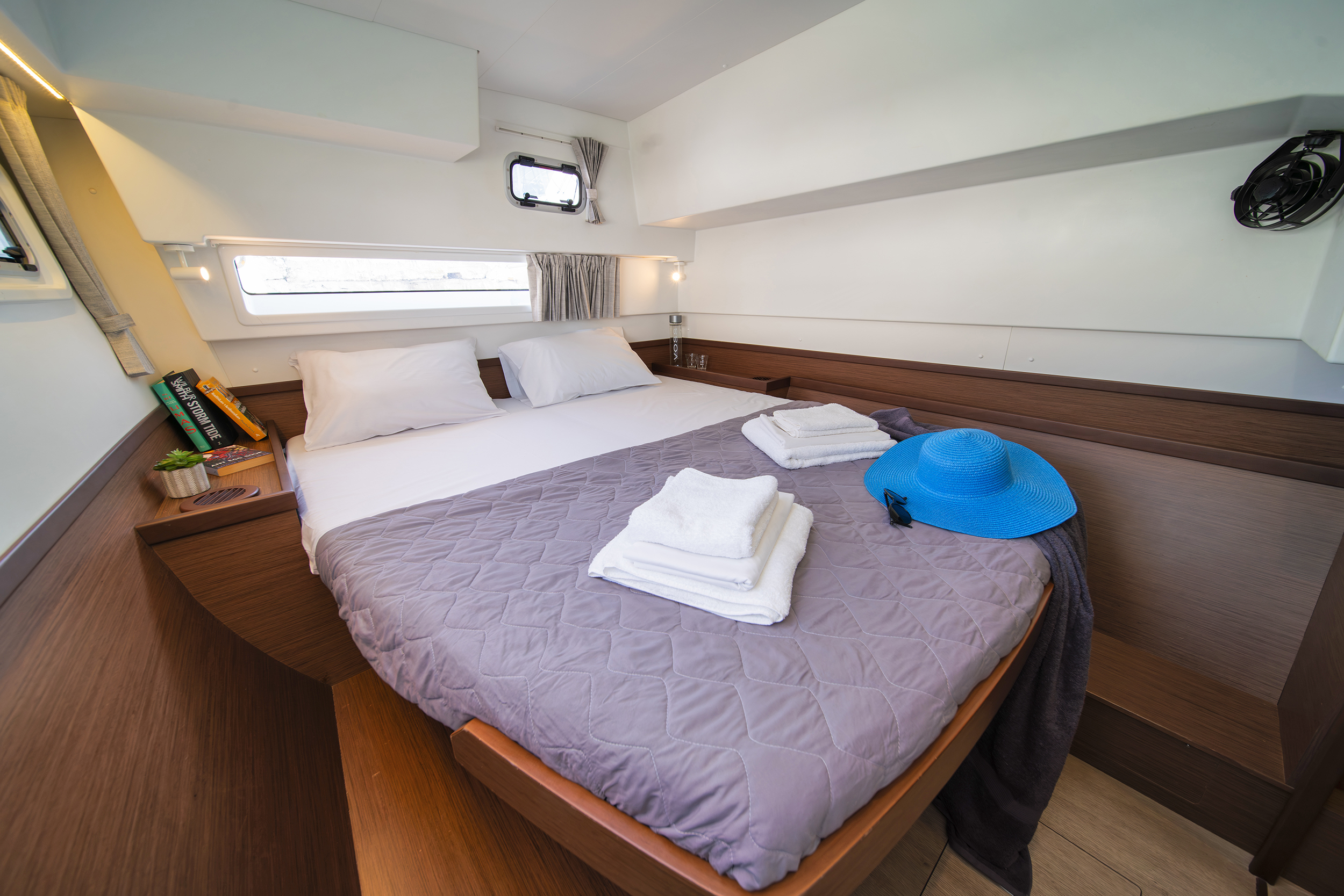 Lagoon 42 & GEN — photo 24